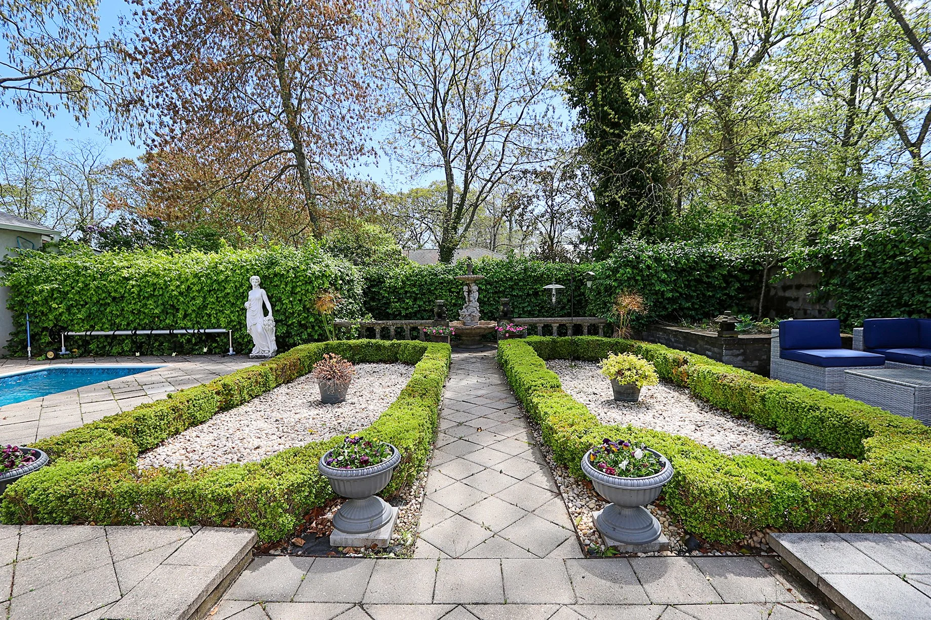 45 Holiday Blvd, Center Moriches 30.JPG