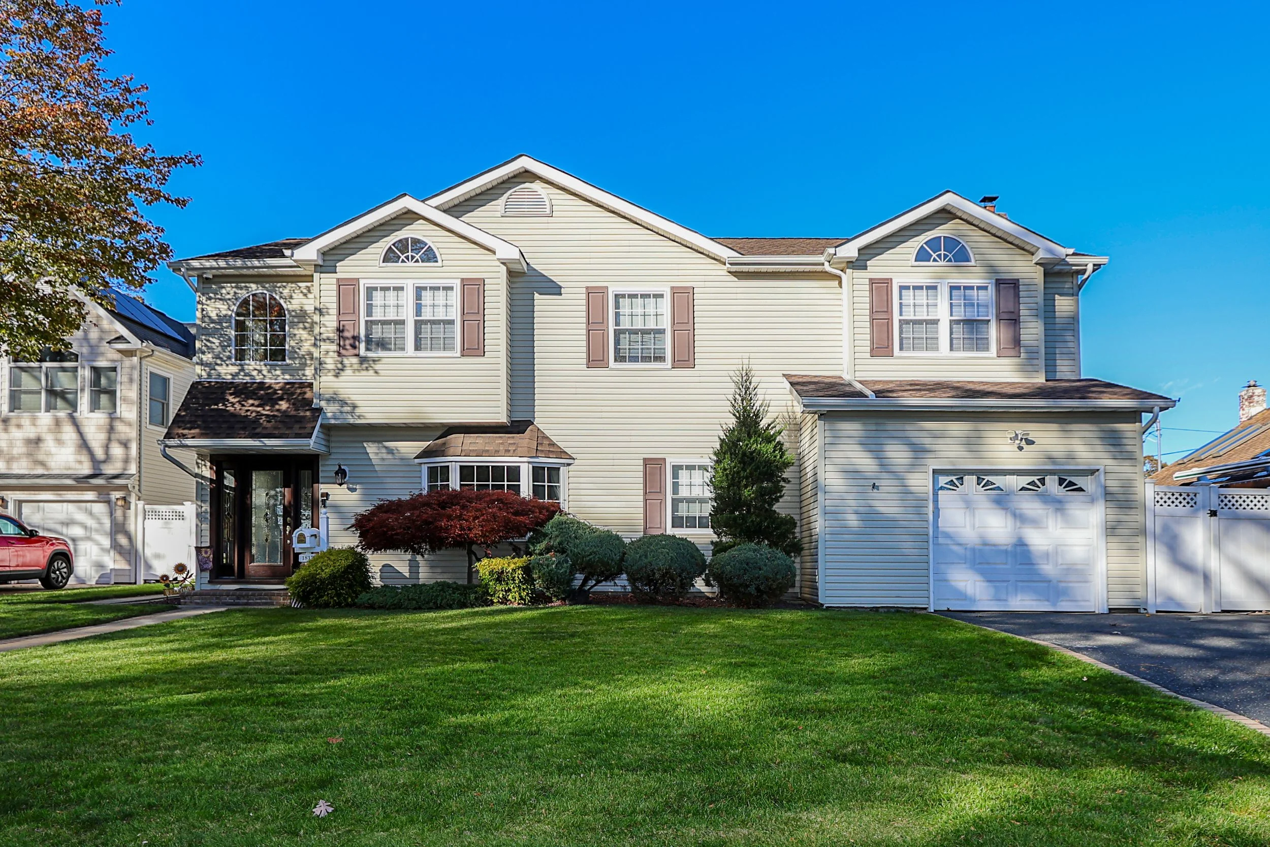 1817 Gardenia Ave, Merrick 2.JPG