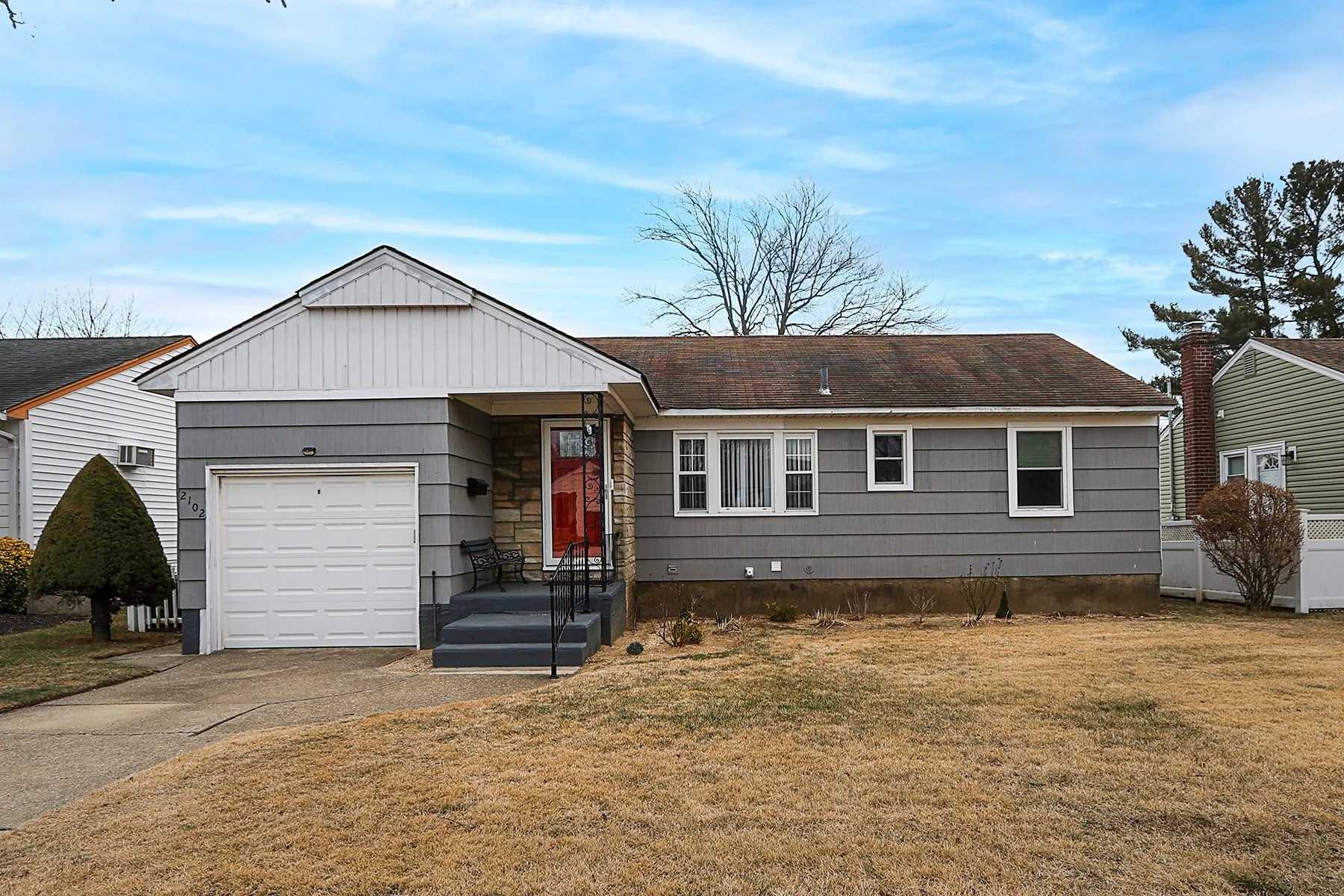 2102 Longfellow Ave, East Meadow 2.JPG