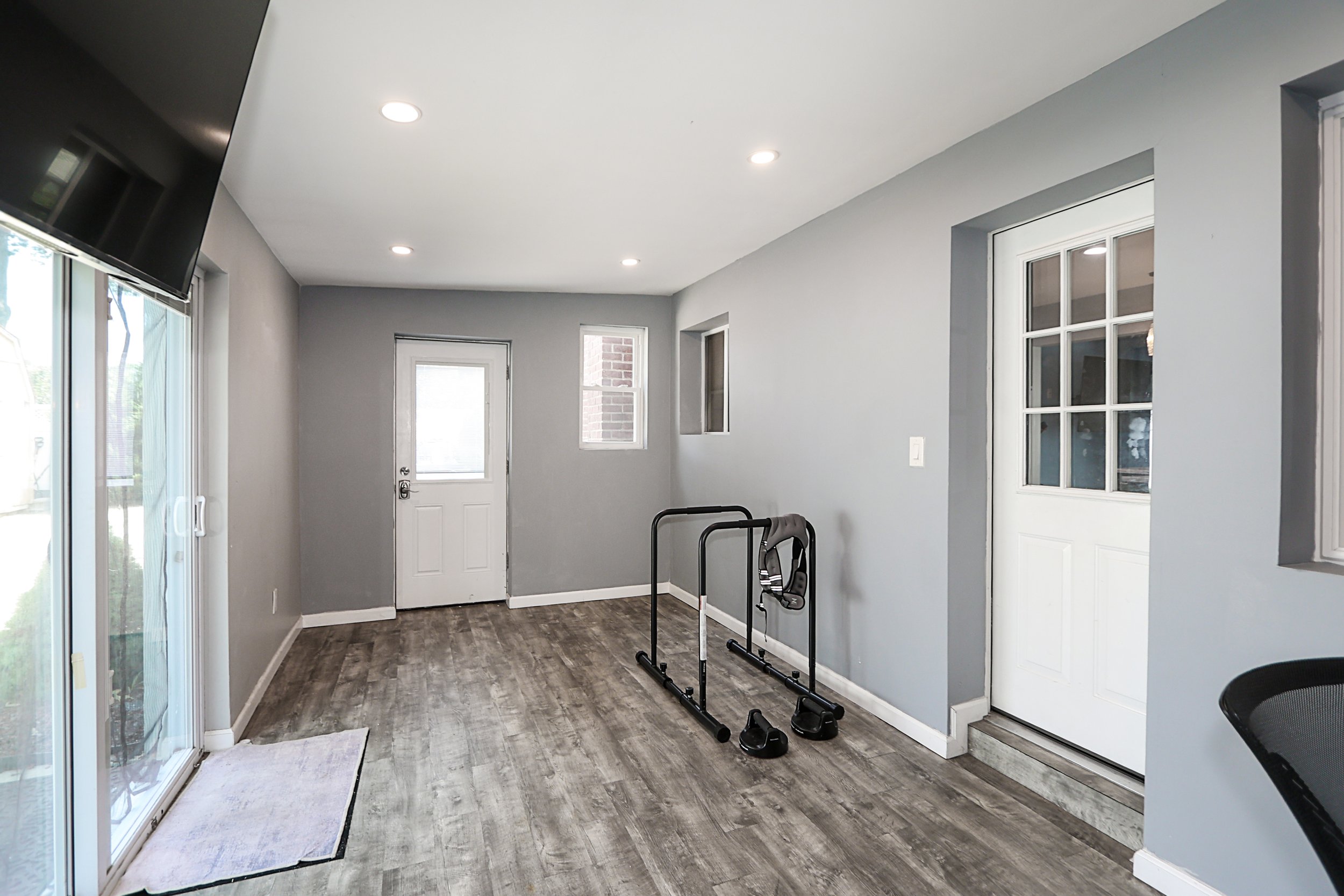 50 Kingston Ave, Floral Park 16.JPG
