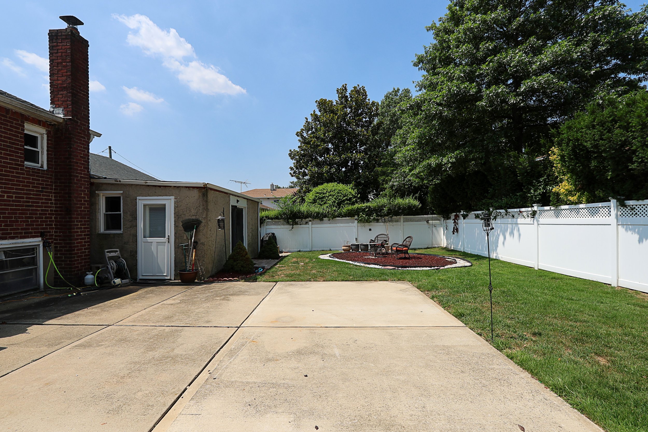 50 Kingston Ave, Floral Park 29.JPG