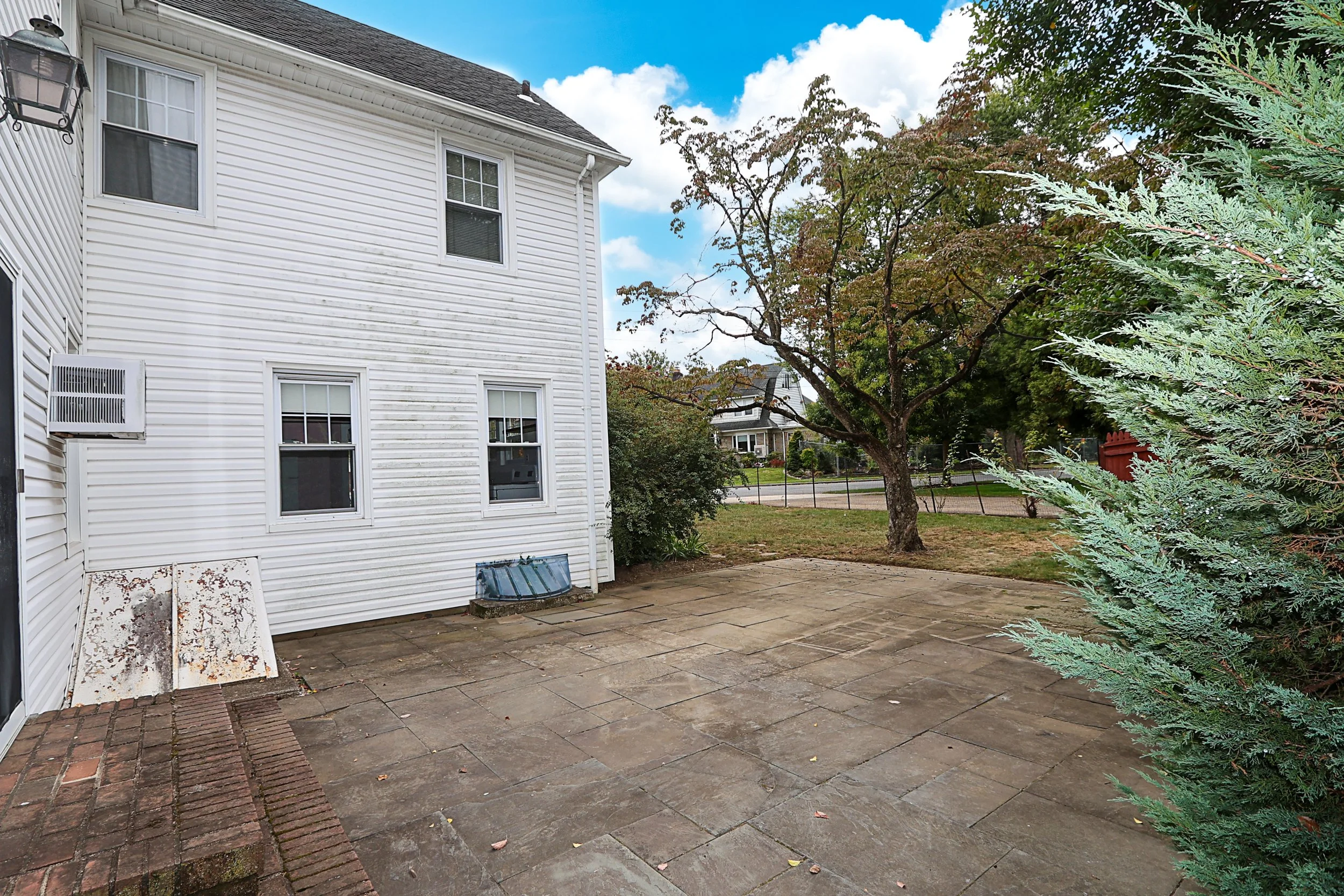 52-50 Little Neck Pkwy, Little Neck 36.JPG