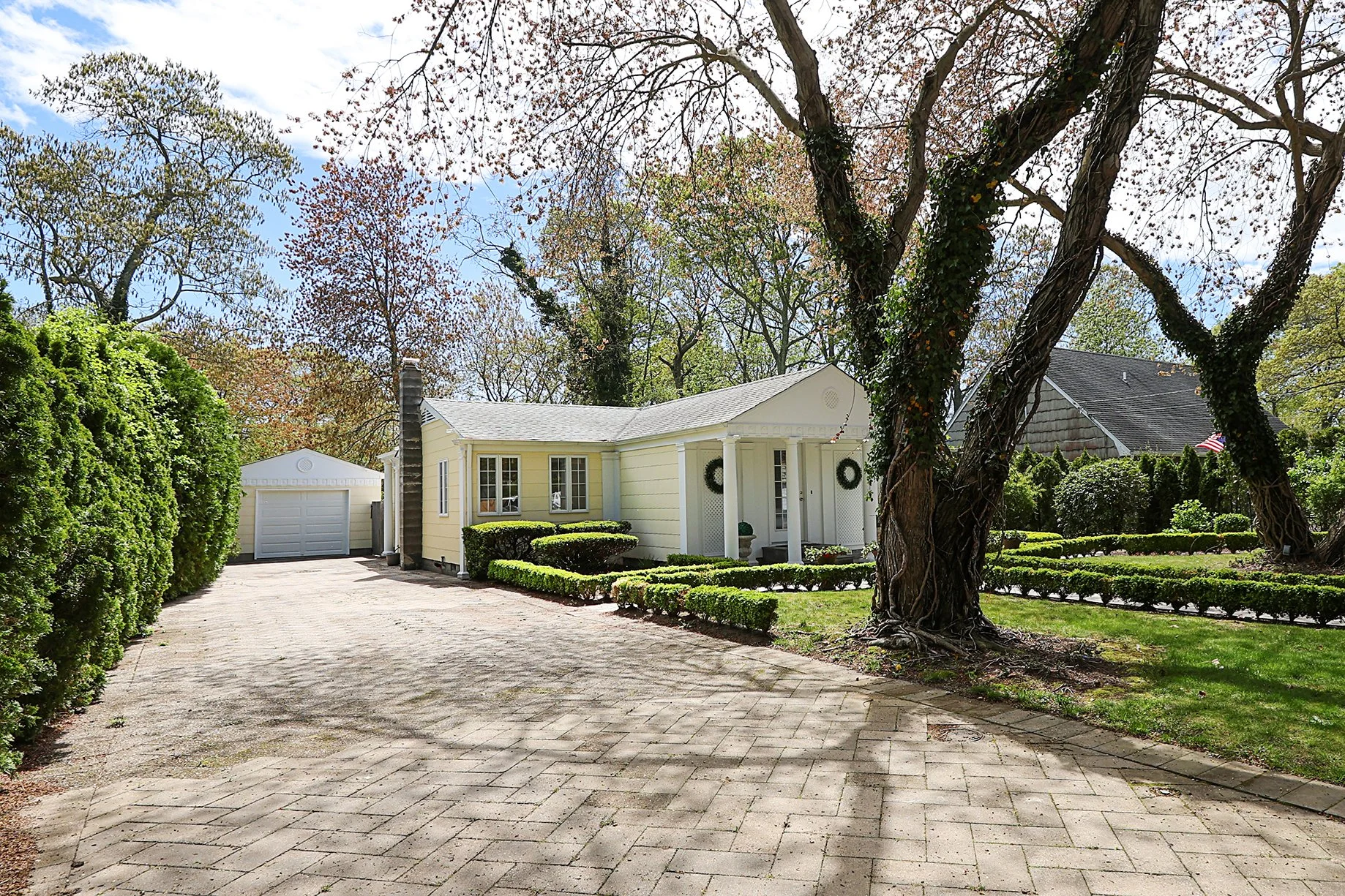 45 Holiday Blvd, Center Moriches 1.JPG