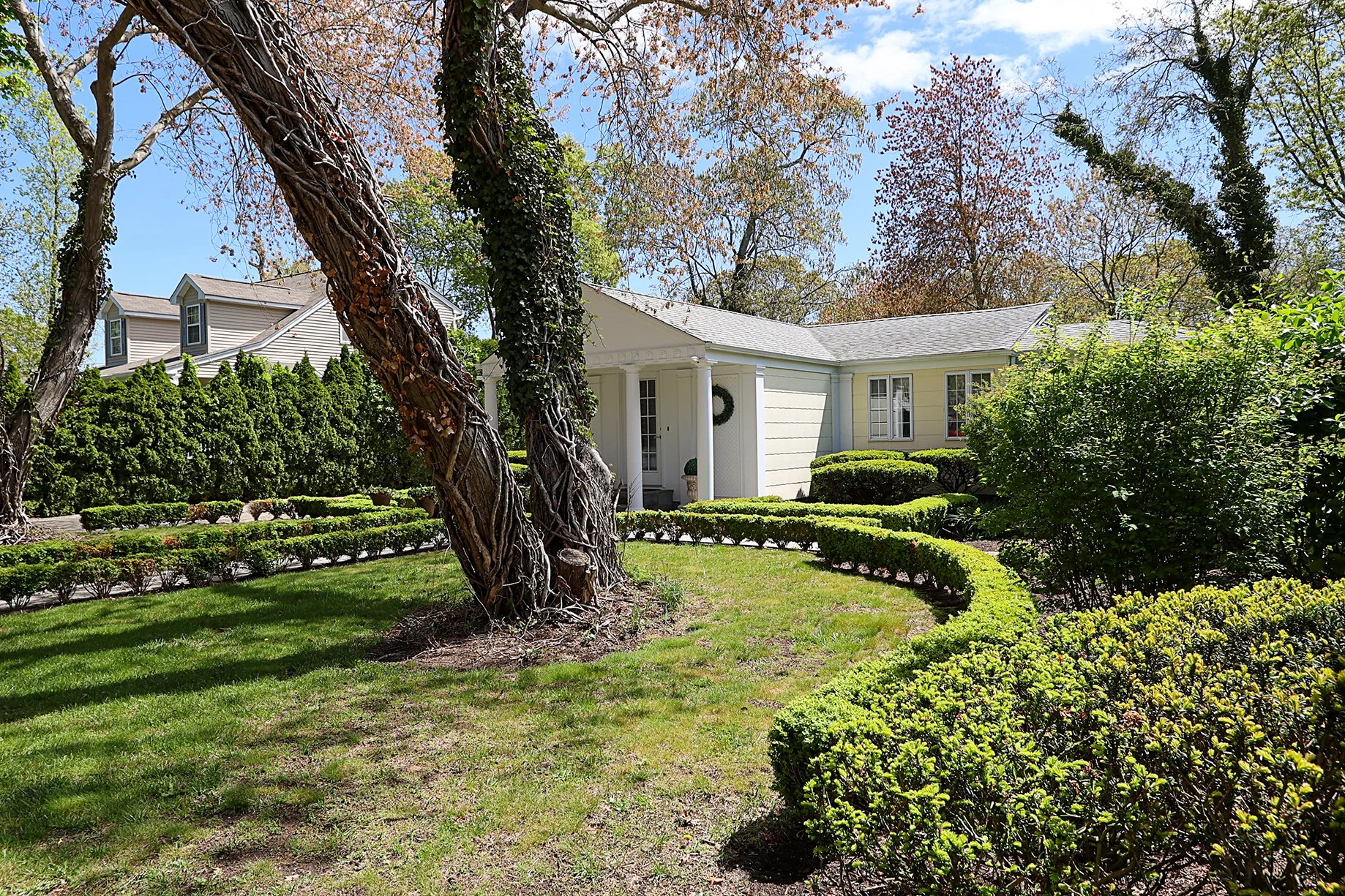 45 Holiday Blvd, Center Moriches 5.JPG
