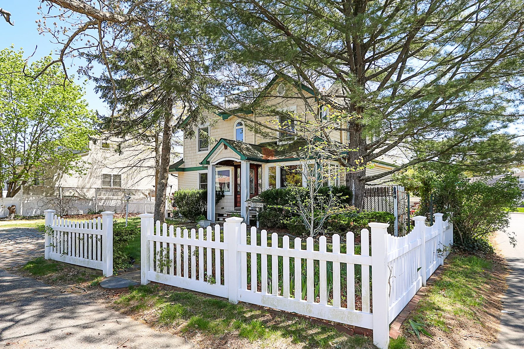 2036 Dow Ave, Merrick 4.JPG