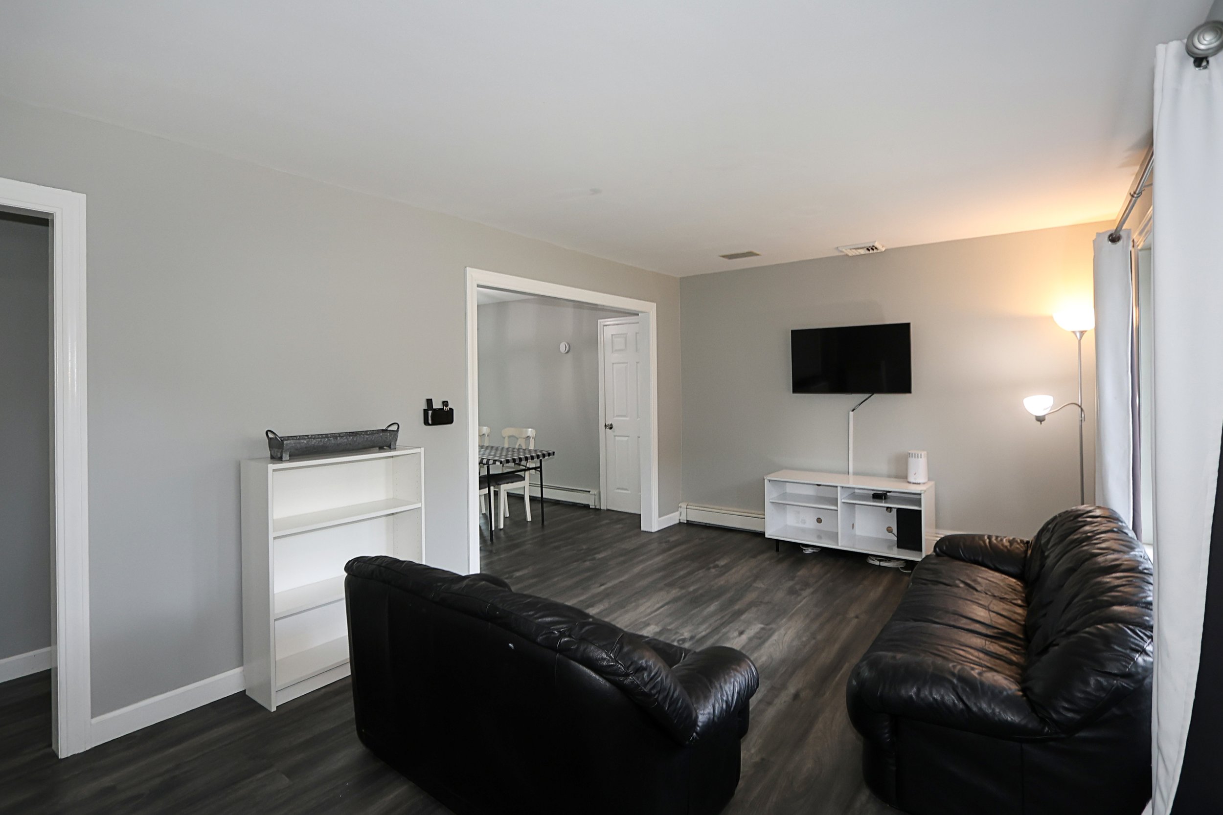 4 Naples Ave, Central Islip 4.JPG