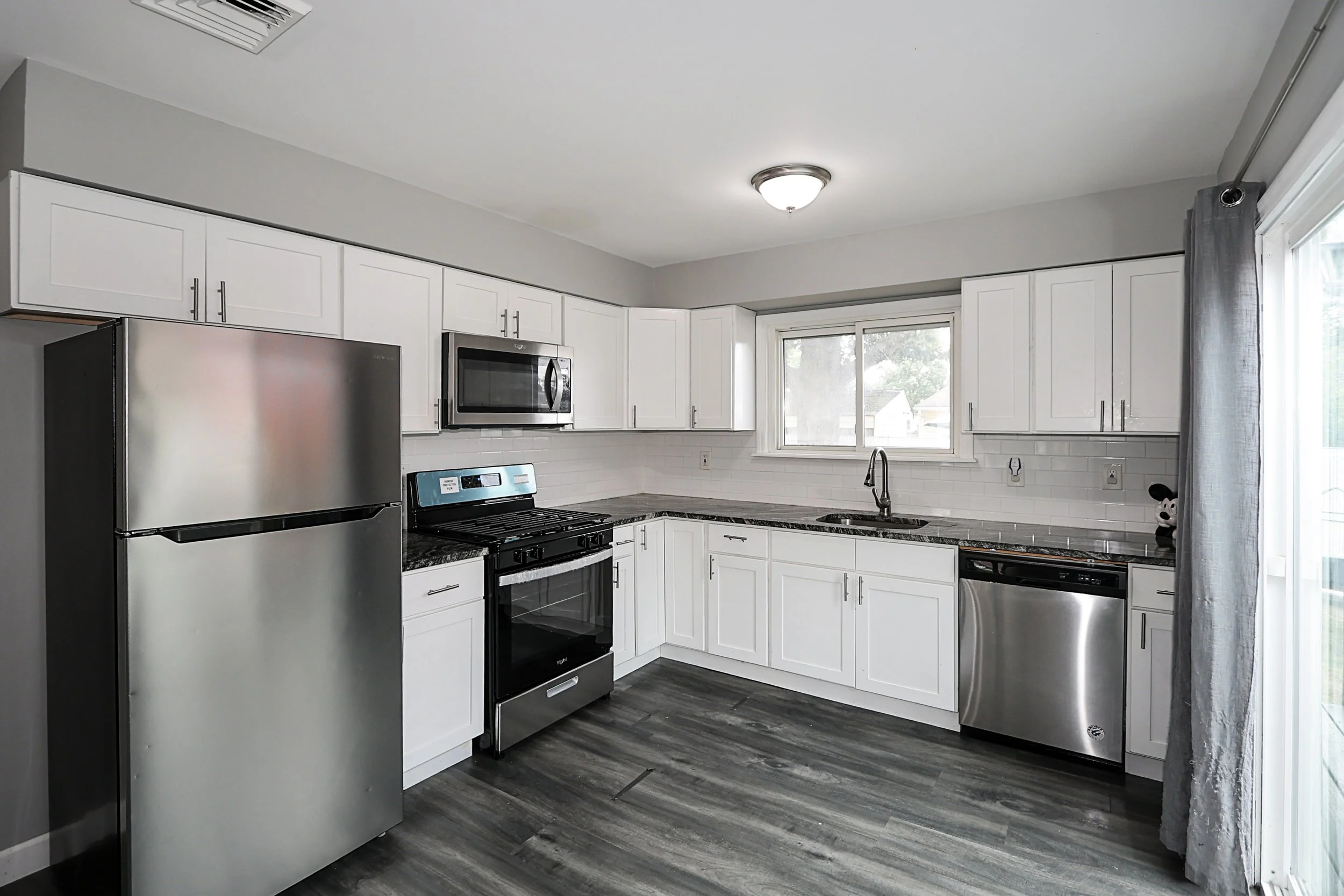 4 Naples Ave, Central Islip 11.JPG