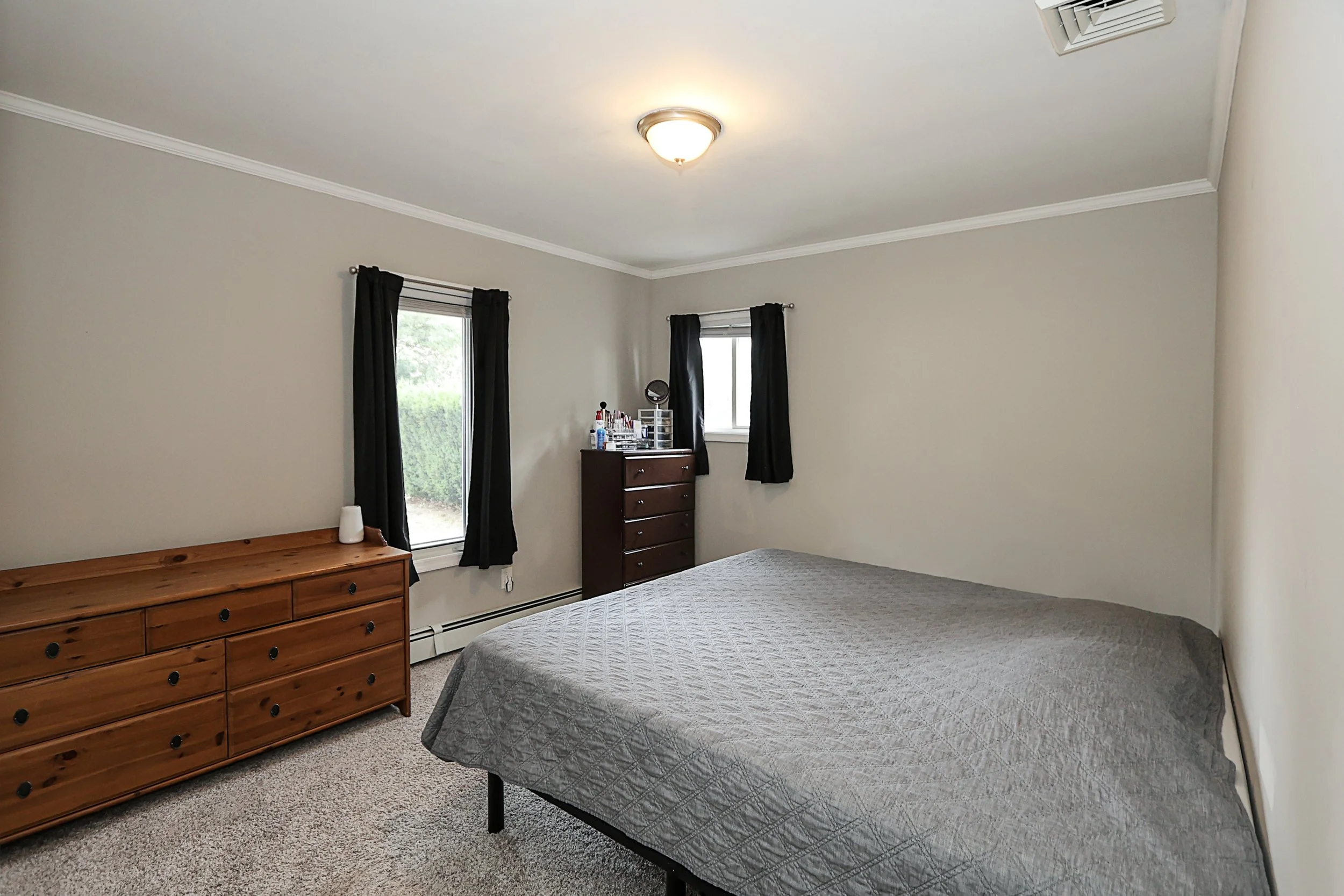 4 Naples Ave, Central Islip 17.JPG