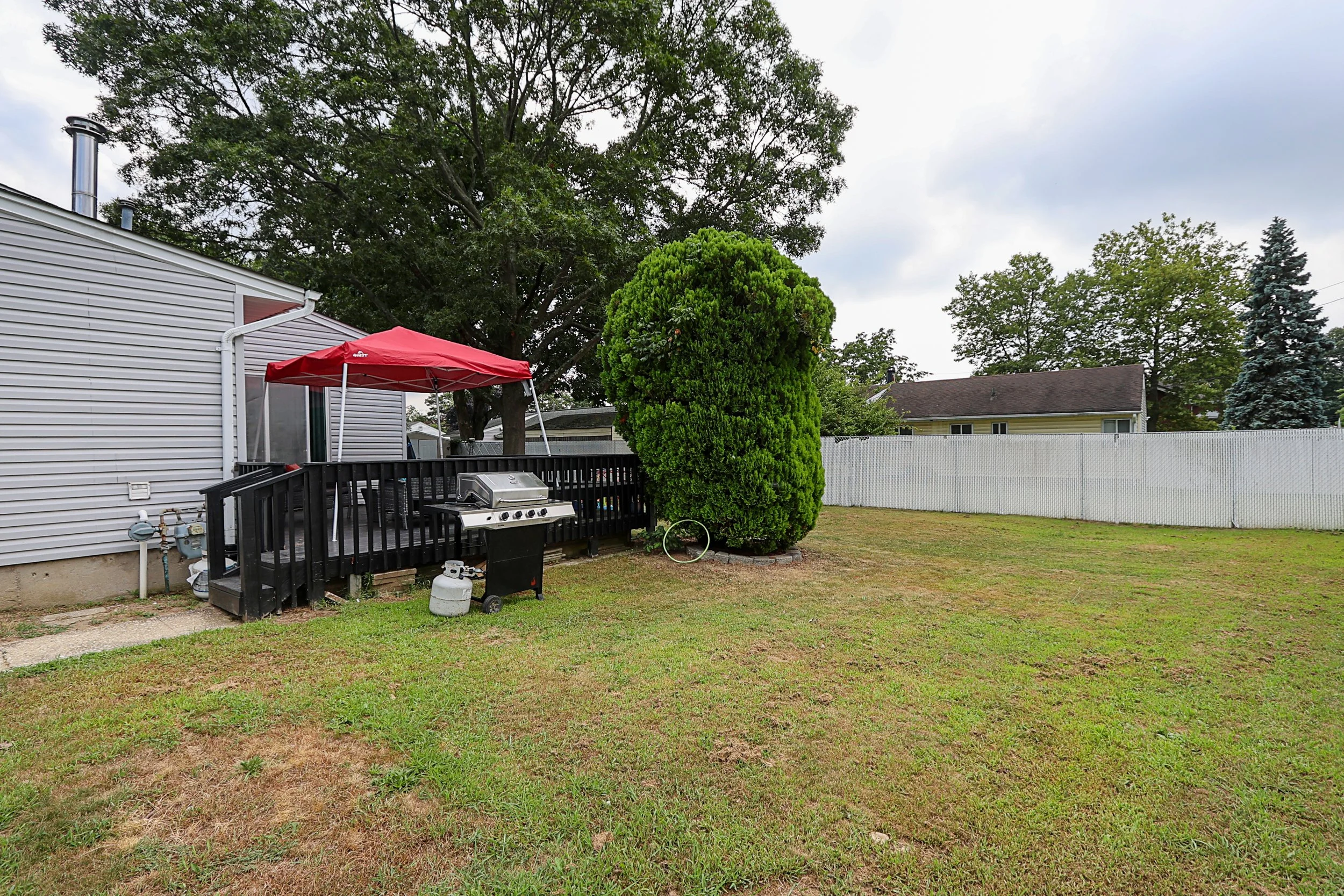 4 Naples Ave, Central Islip 24.JPG