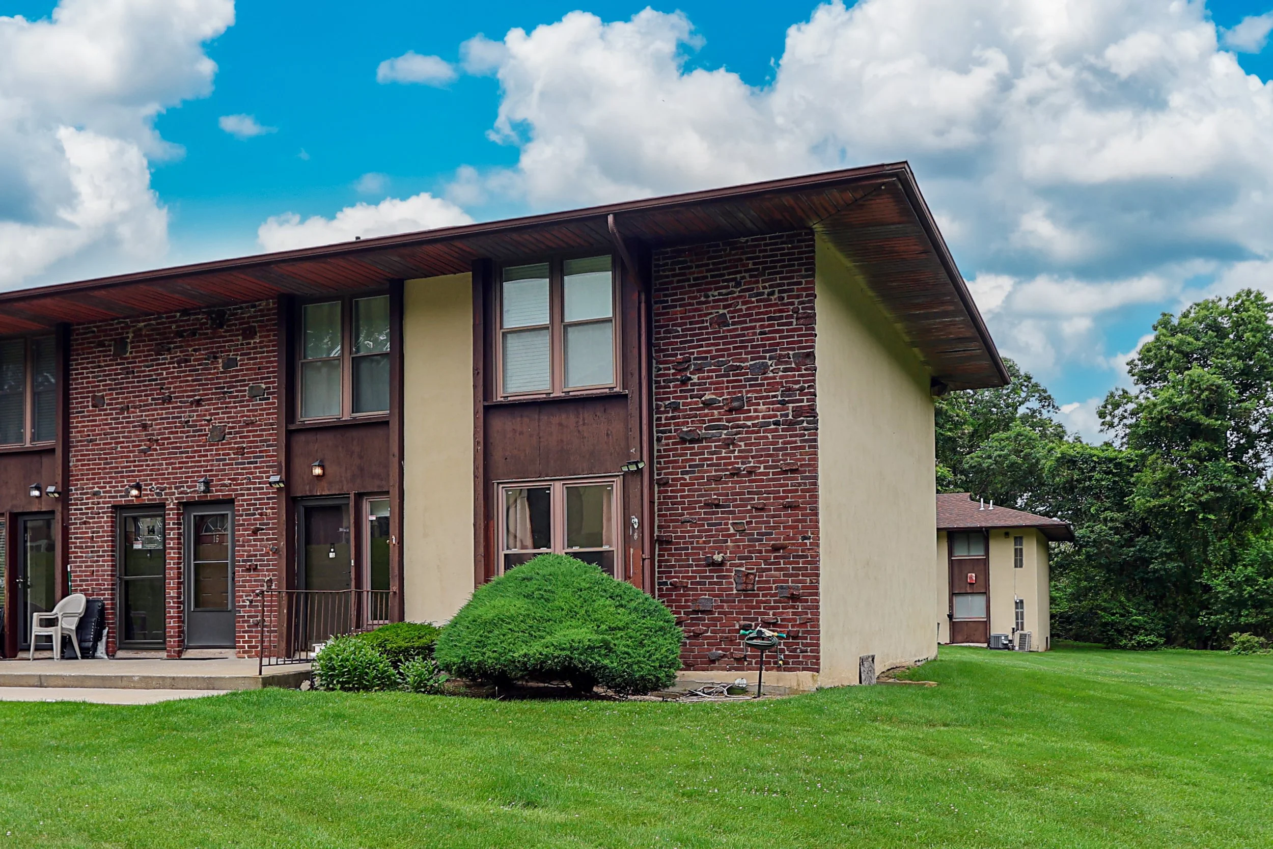 15 Juniper Court, Selden 4.JPG