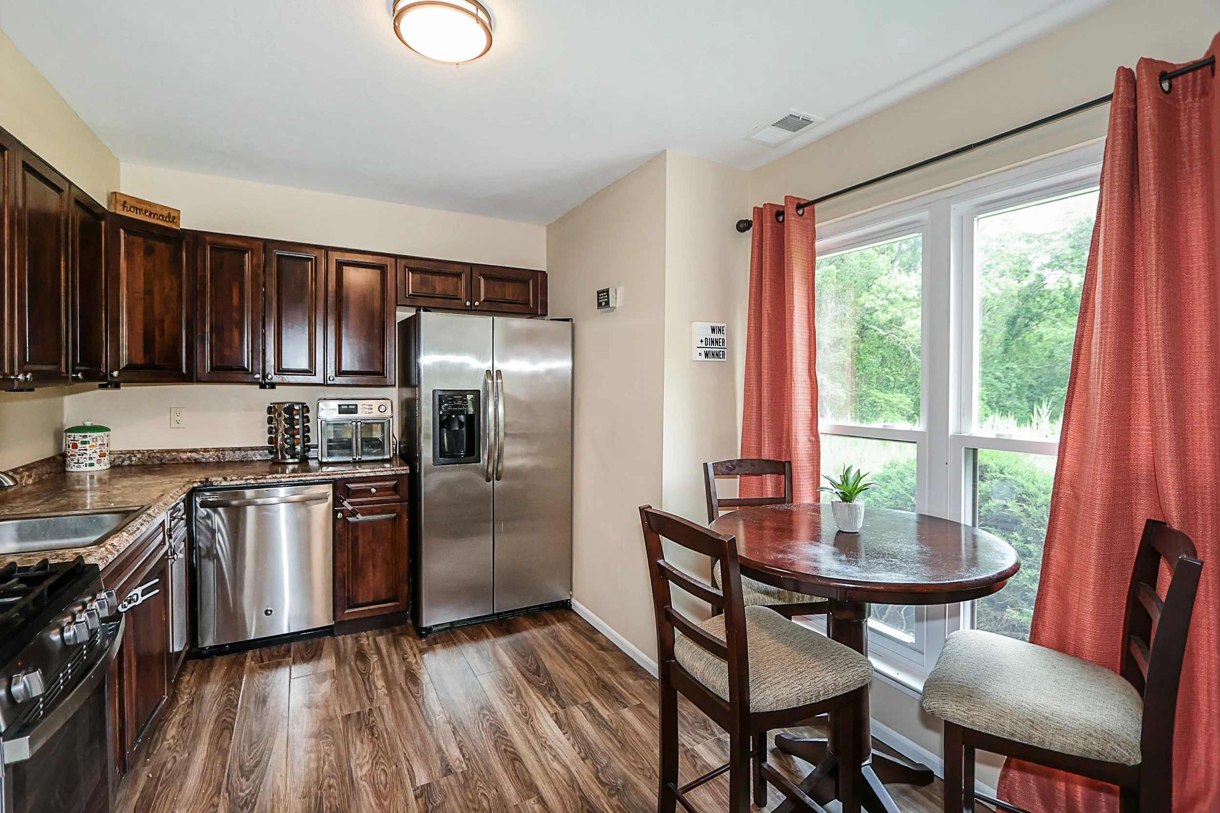 15 Juniper Court, Selden 9.JPG