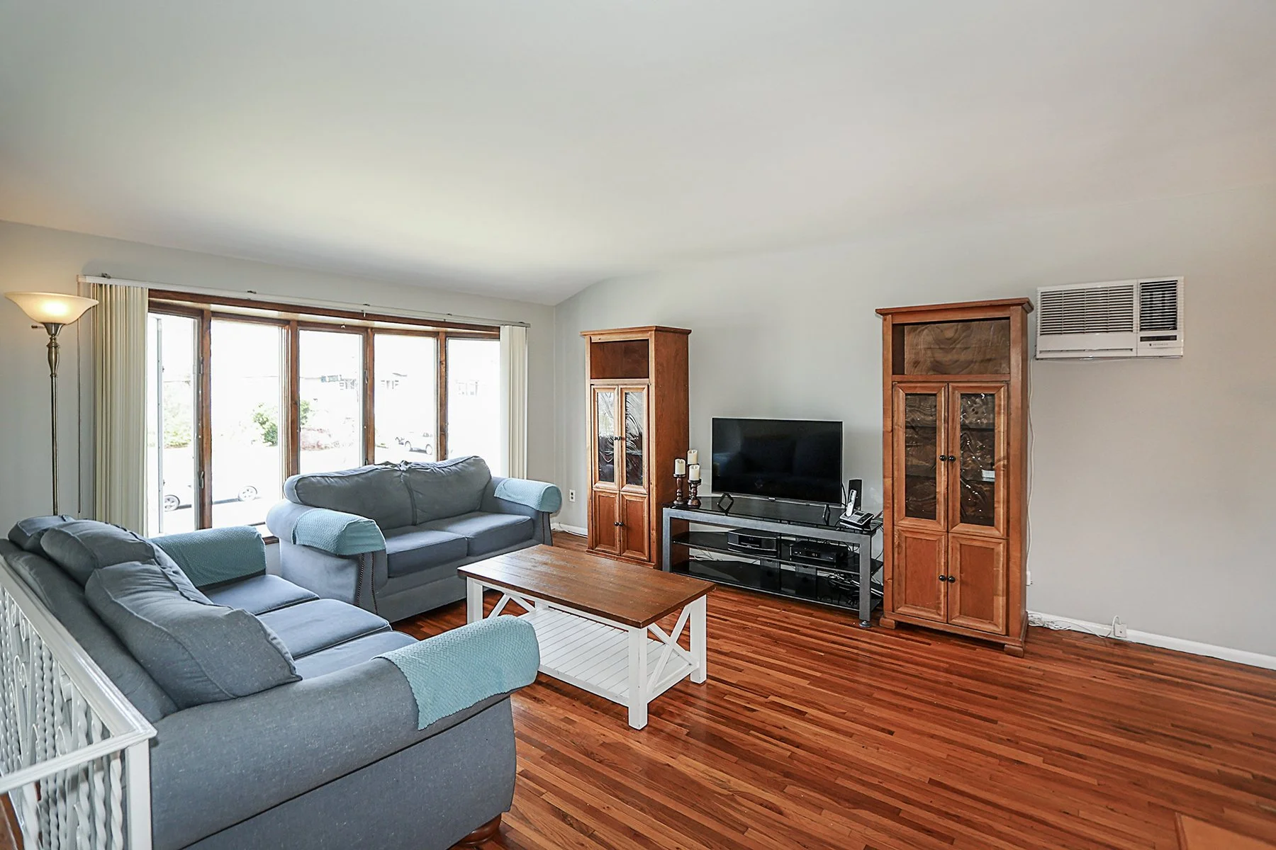 104 Utica St, Bay Shore 6.JPG