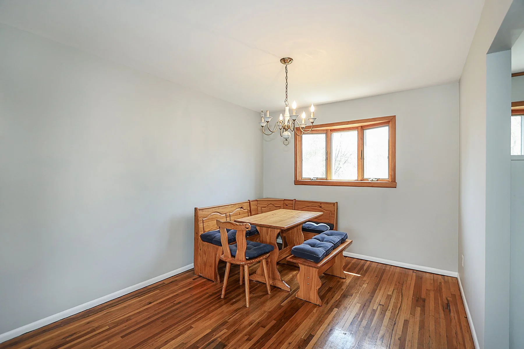 104 Utica St, Bay Shore 11.JPG
