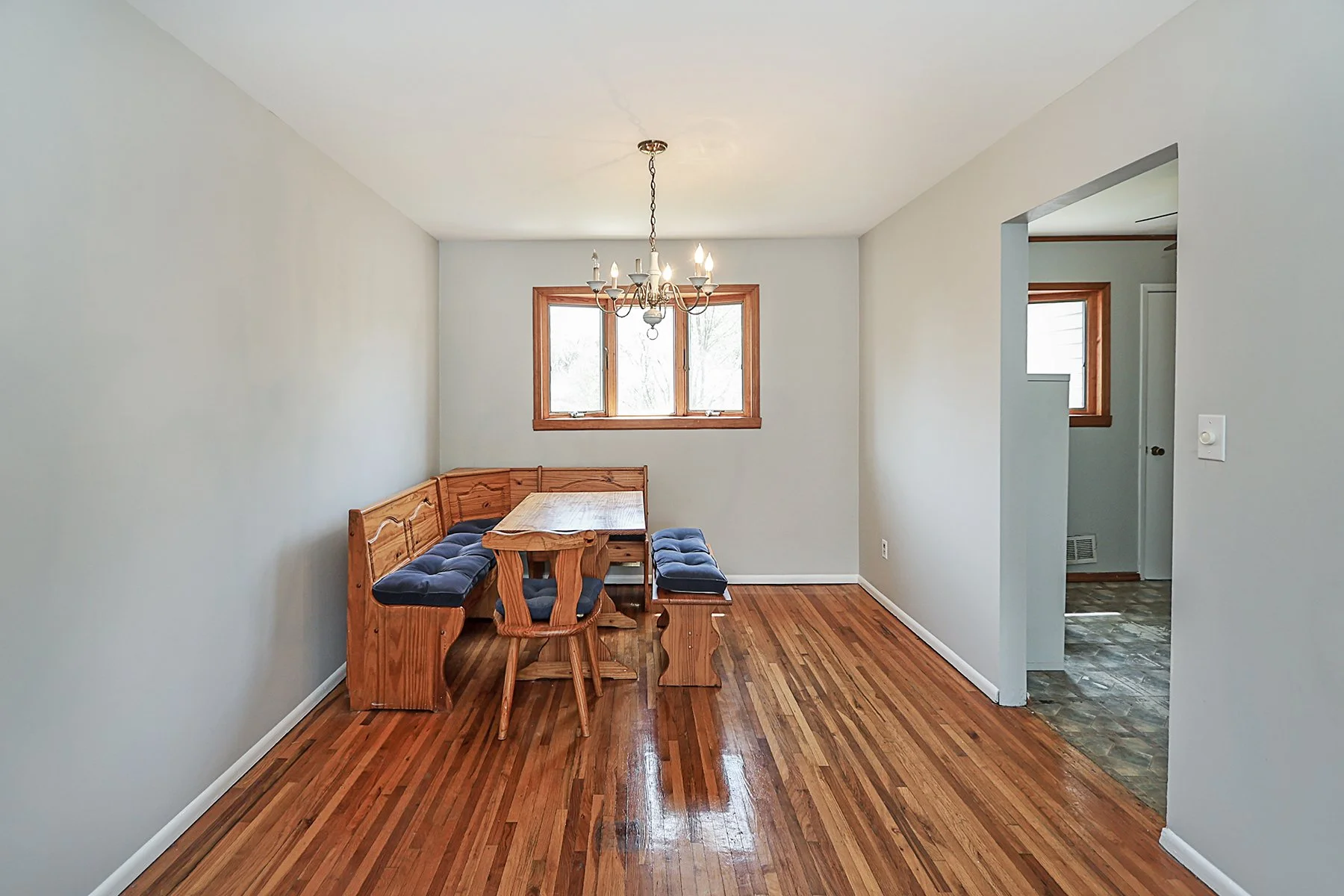 104 Utica St, Bay Shore 12.JPG