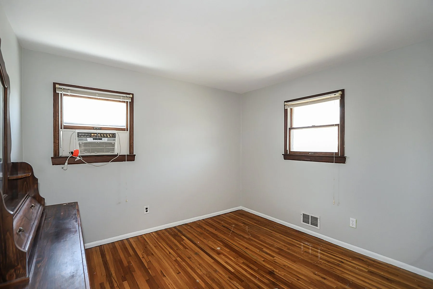 104 Utica St, Bay Shore 20.JPG