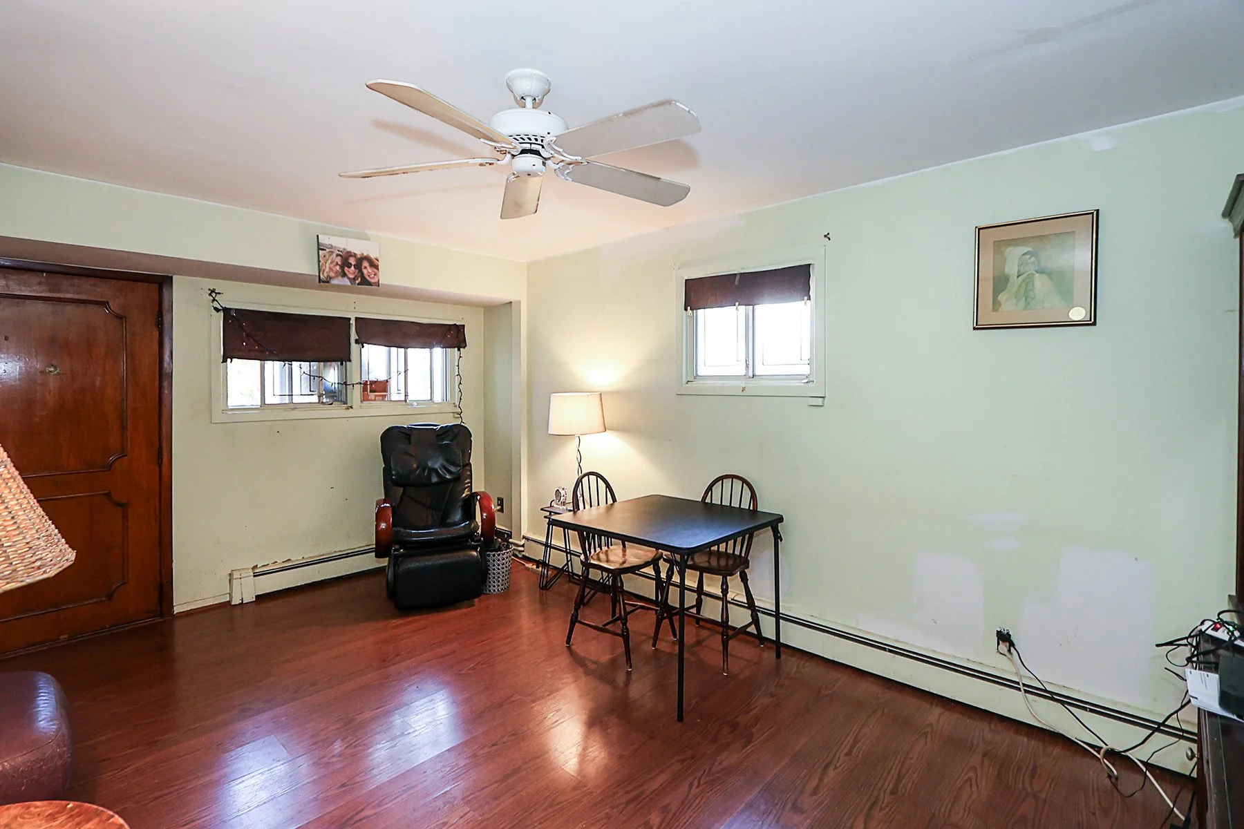 12 Friends Ln, Westbury 6.JPG