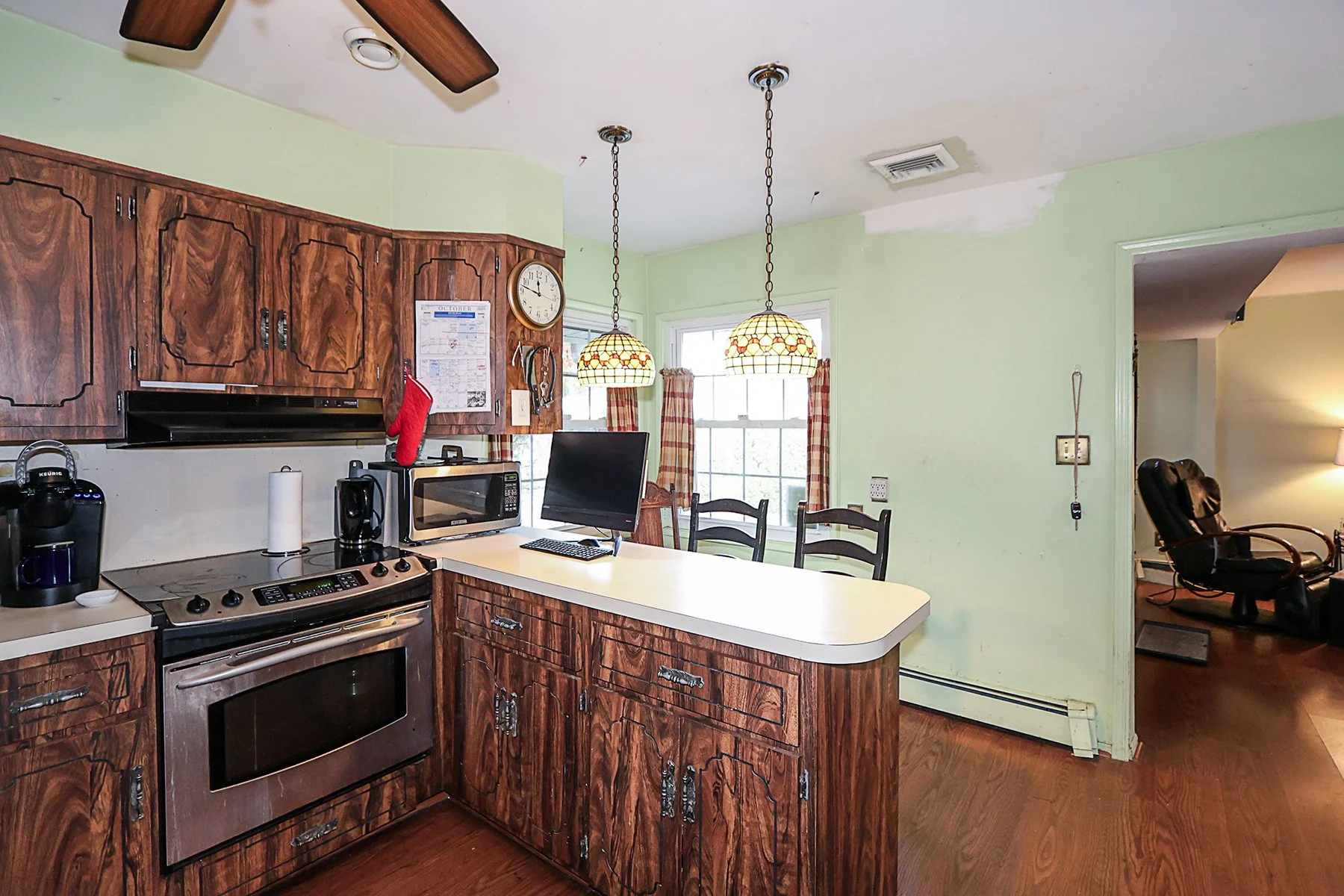 12 Friends Ln, Westbury 9.JPG
