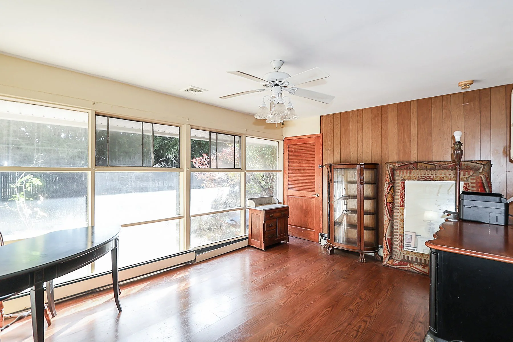 12 Friends Ln, Westbury 10.JPG