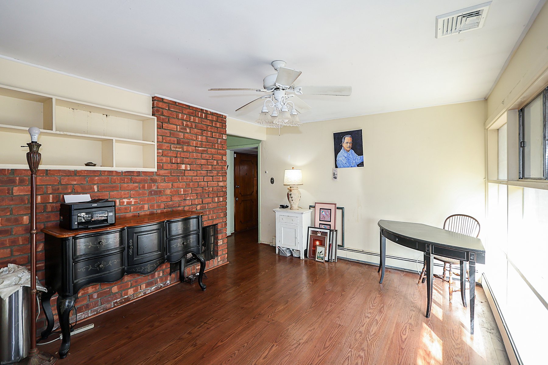 12 Friends Ln, Westbury 12.JPG