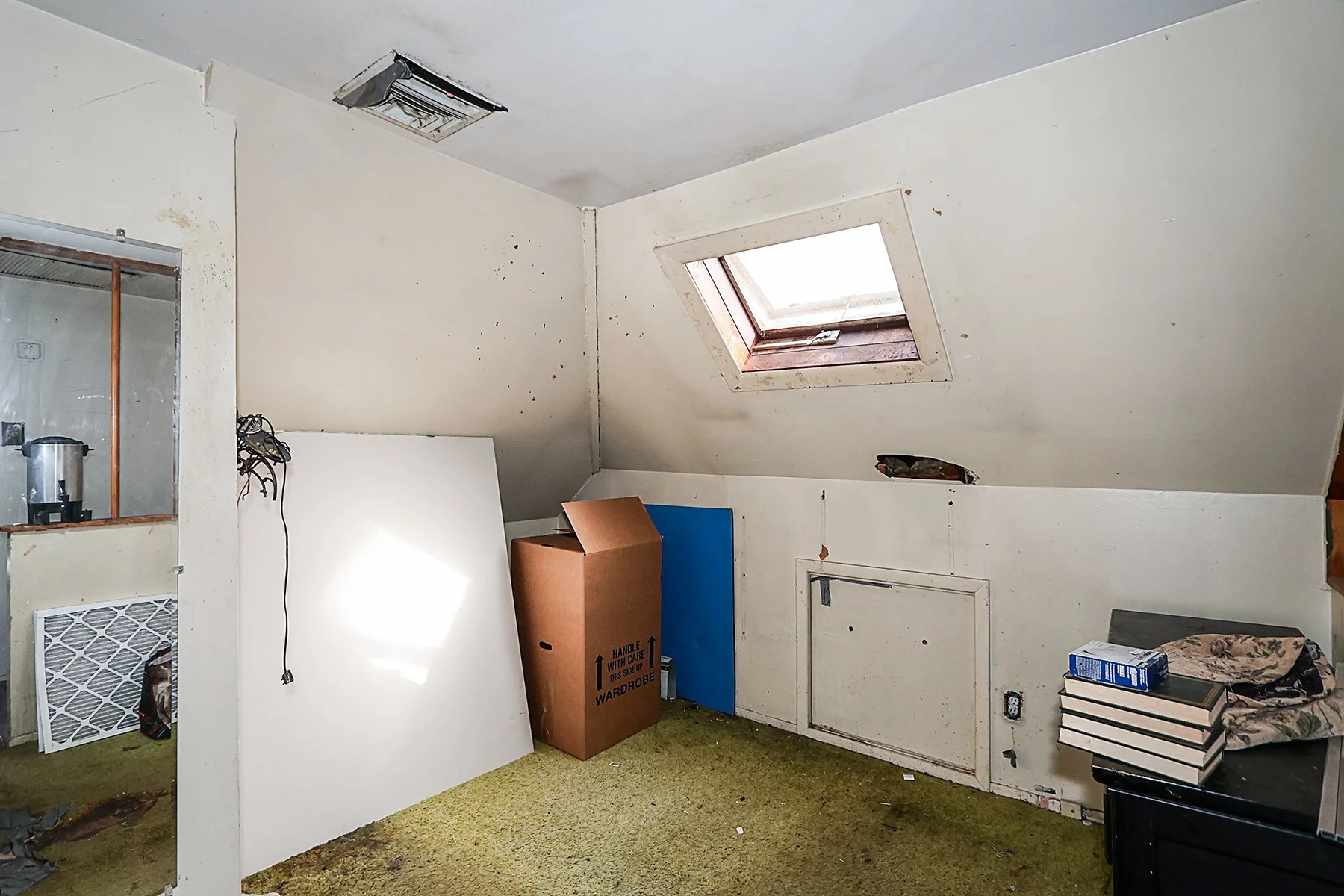 12 Friends Ln, Westbury 18.JPG
