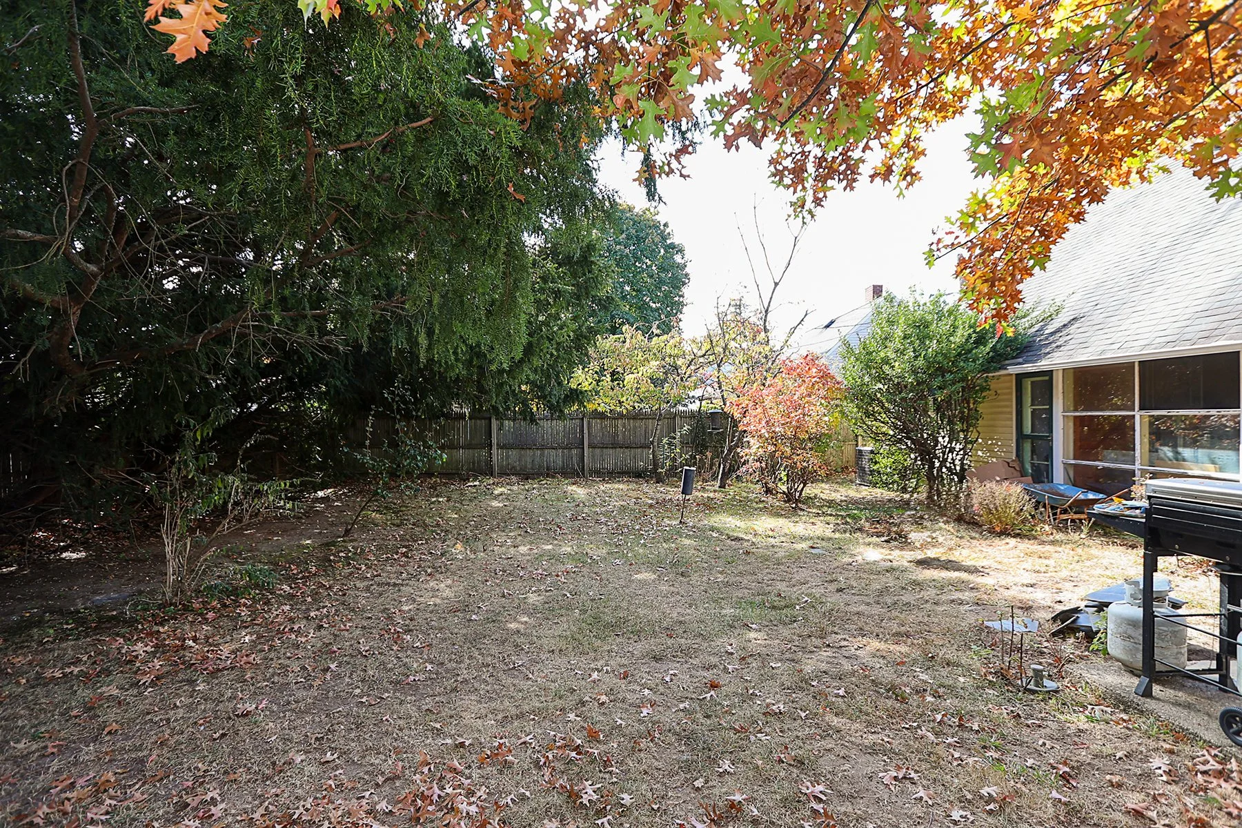 12 Friends Ln, Westbury 21.JPG
