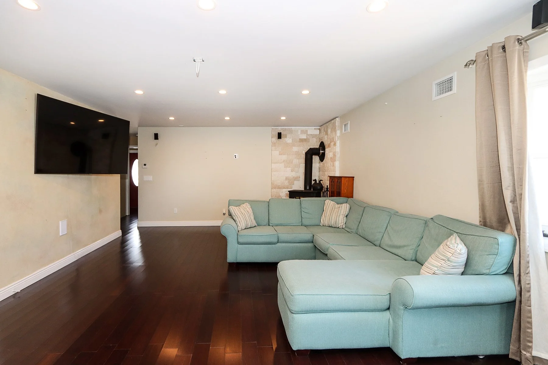 3714 Somerset Dr, Seaford 5.JPG
