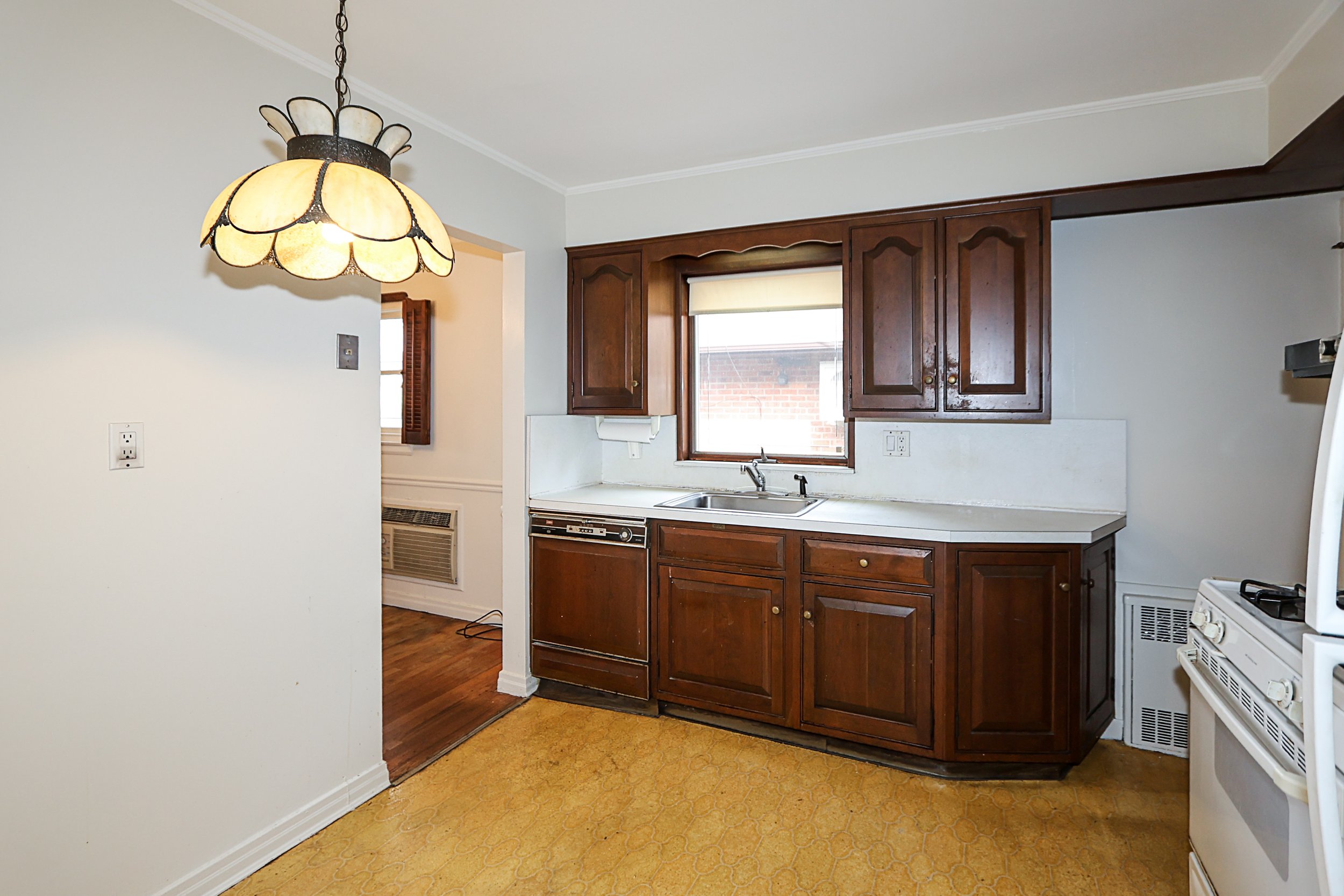 7-07 147th St, Whitestone 15.JPG