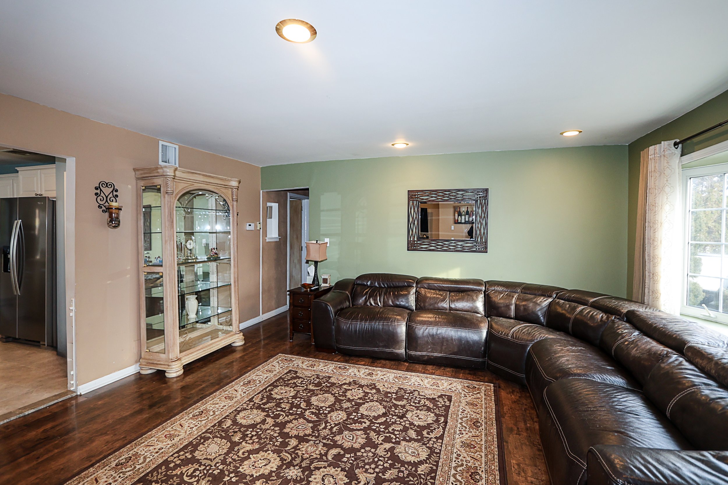 1817 Gardenia Ave, Merrick 5.JPG