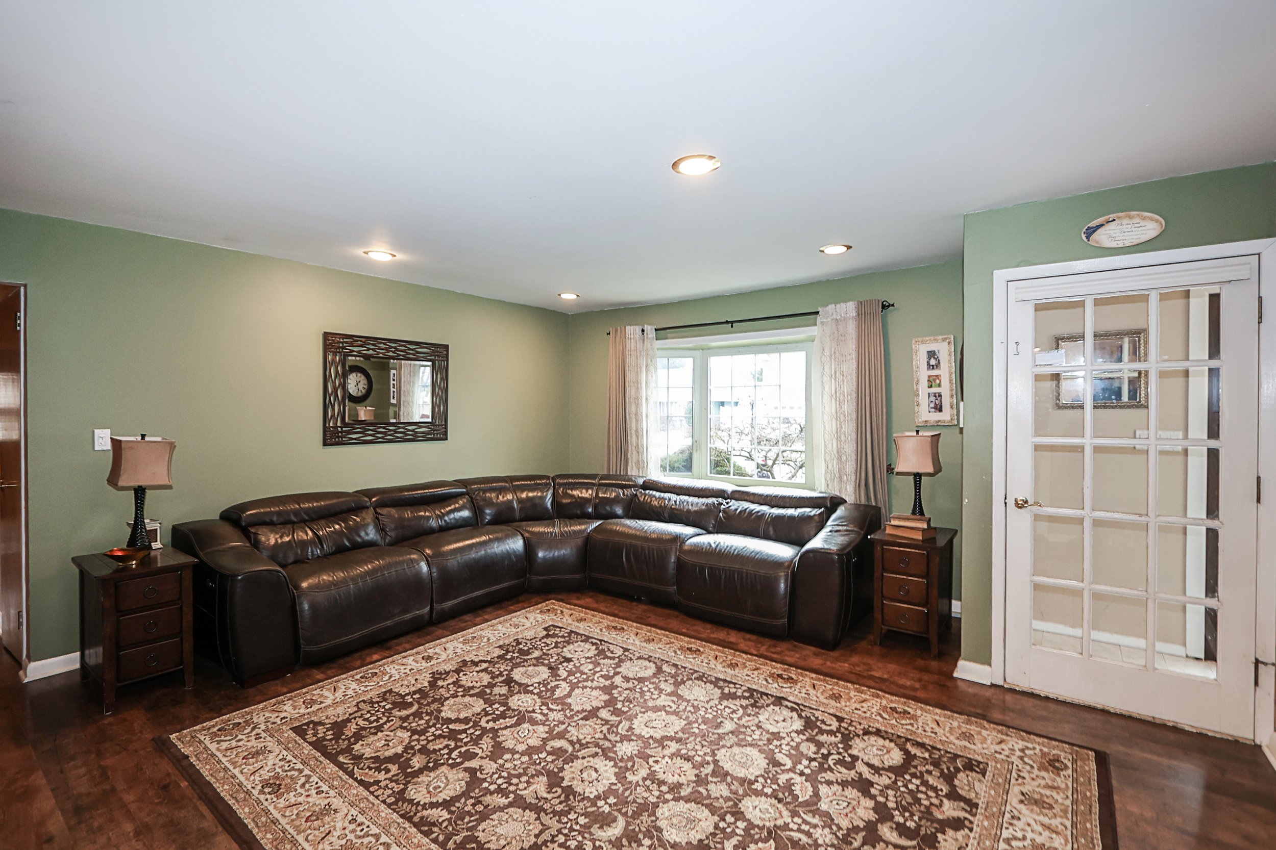 1817 Gardenia Ave, Merrick 6.JPG