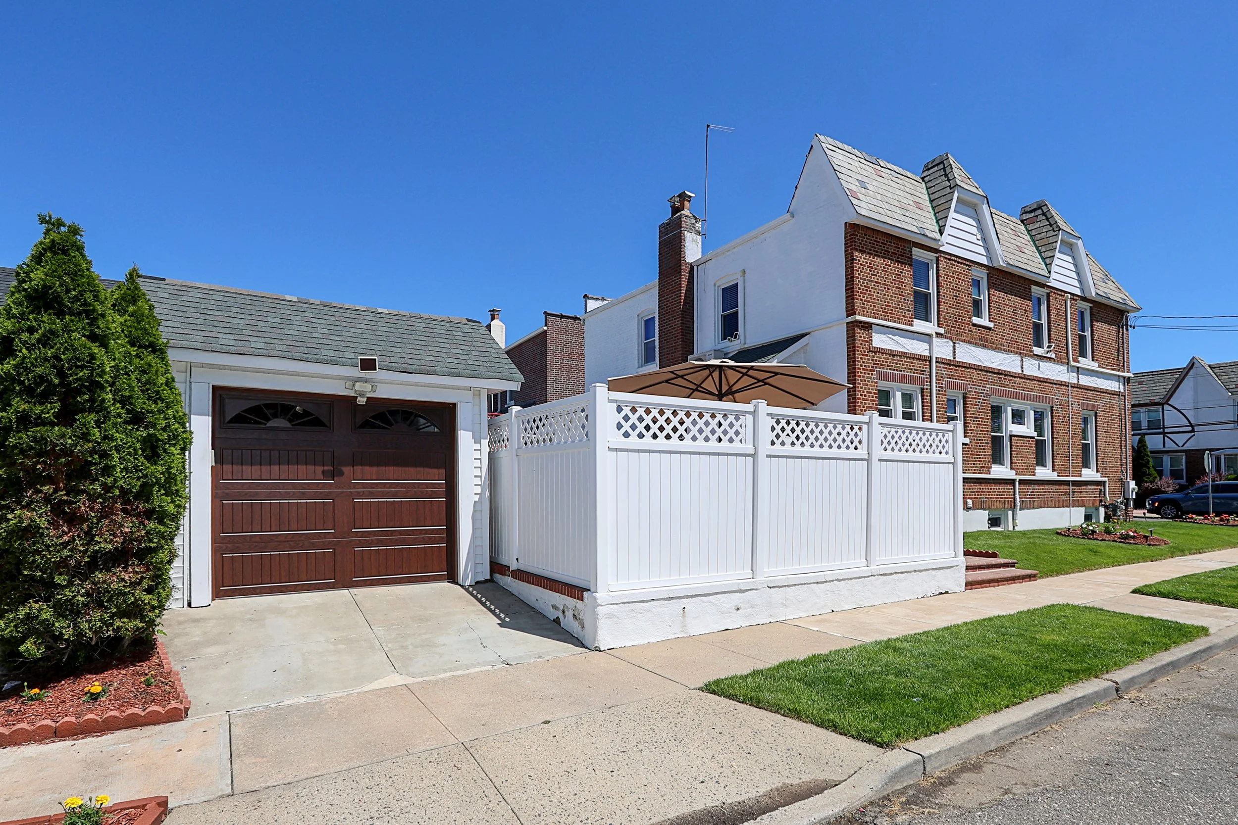95-20 239th St, Floral Park 4.JPG