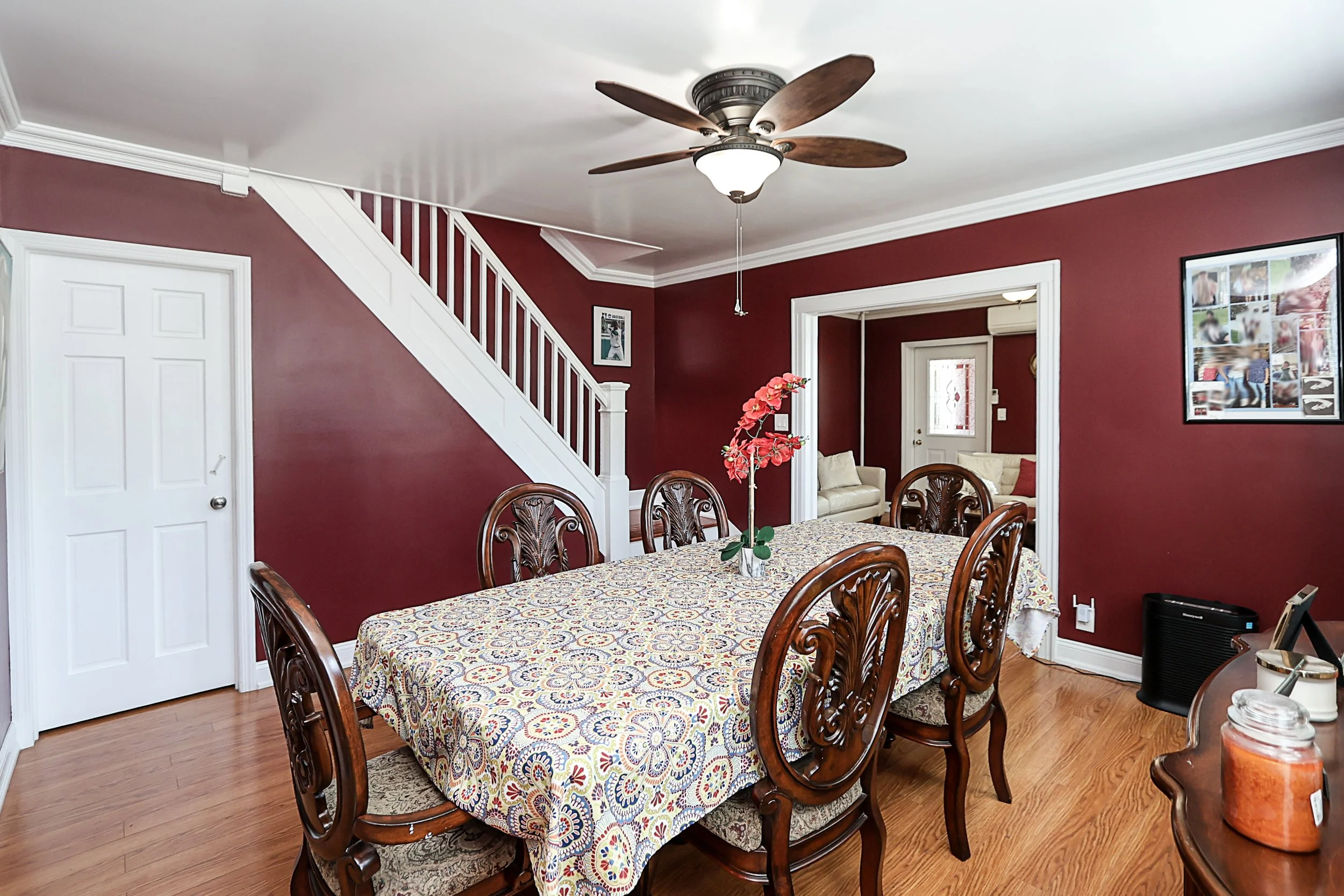 95-20 239th St, Floral Park 11.JPG