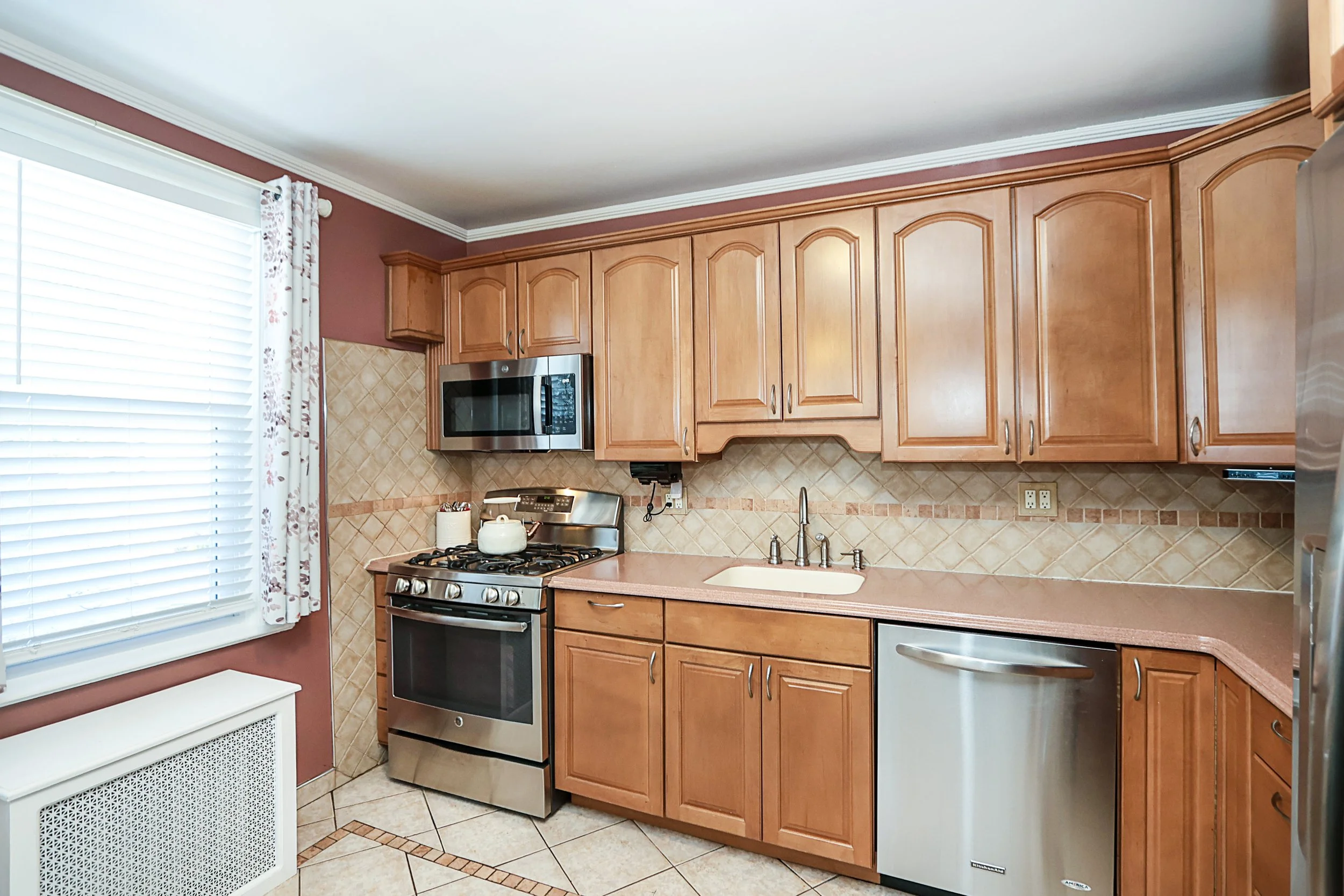 95-20 239th St, Floral Park 15.JPG