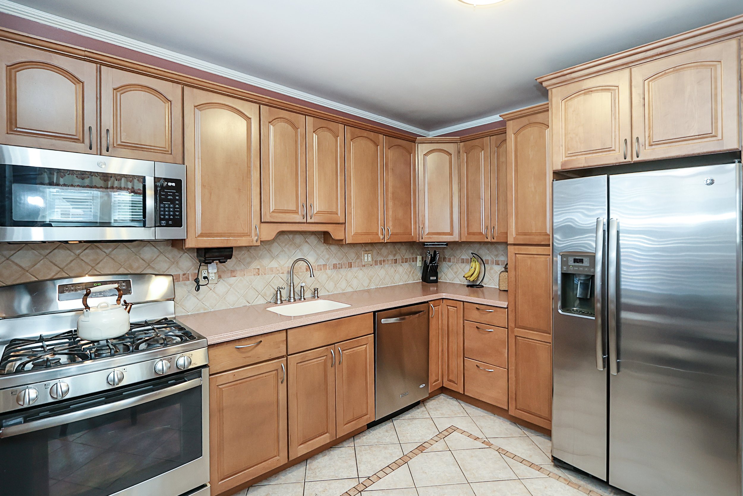 95-20 239th St, Floral Park 16.JPG