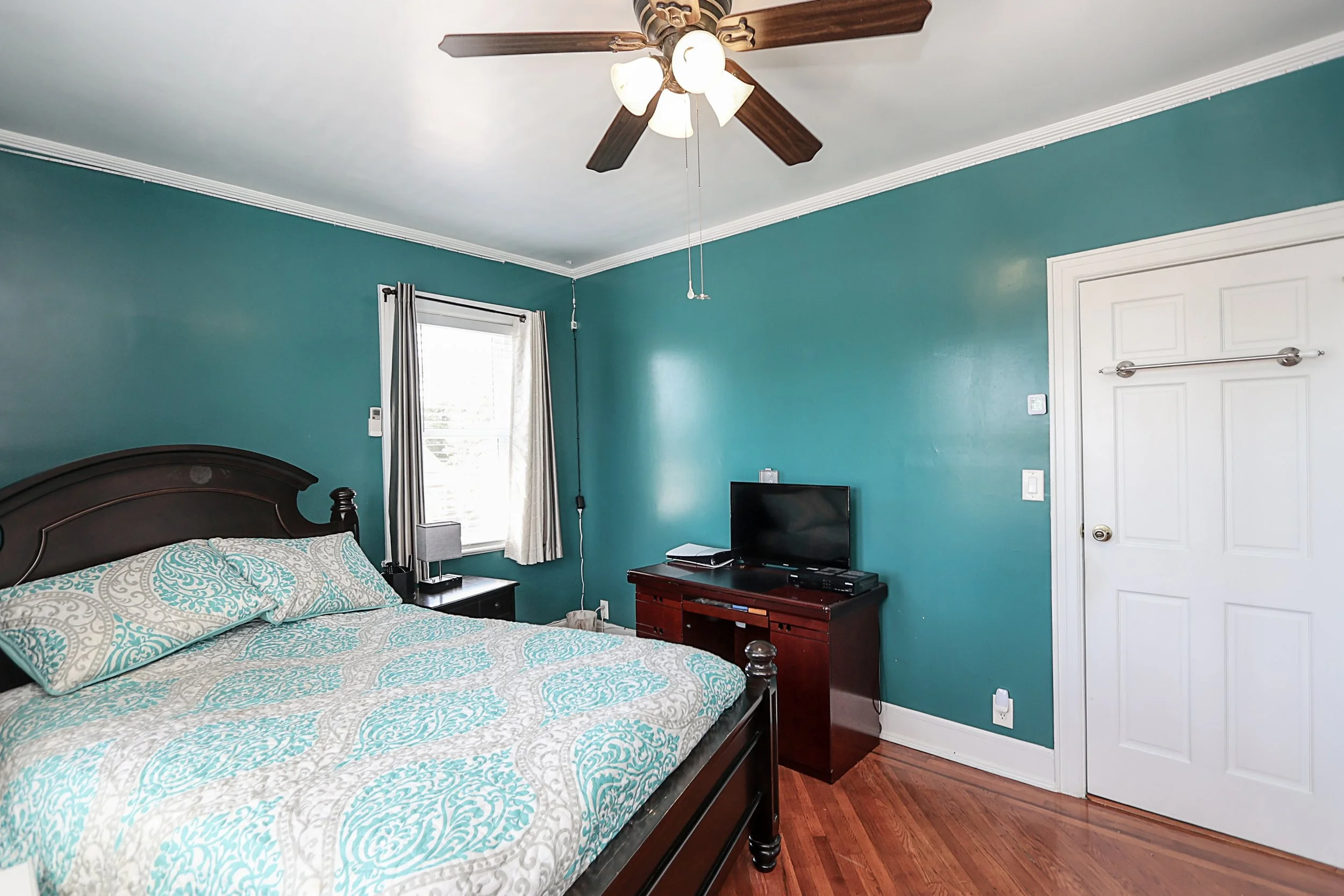95-20 239th St, Floral Park 25.JPG