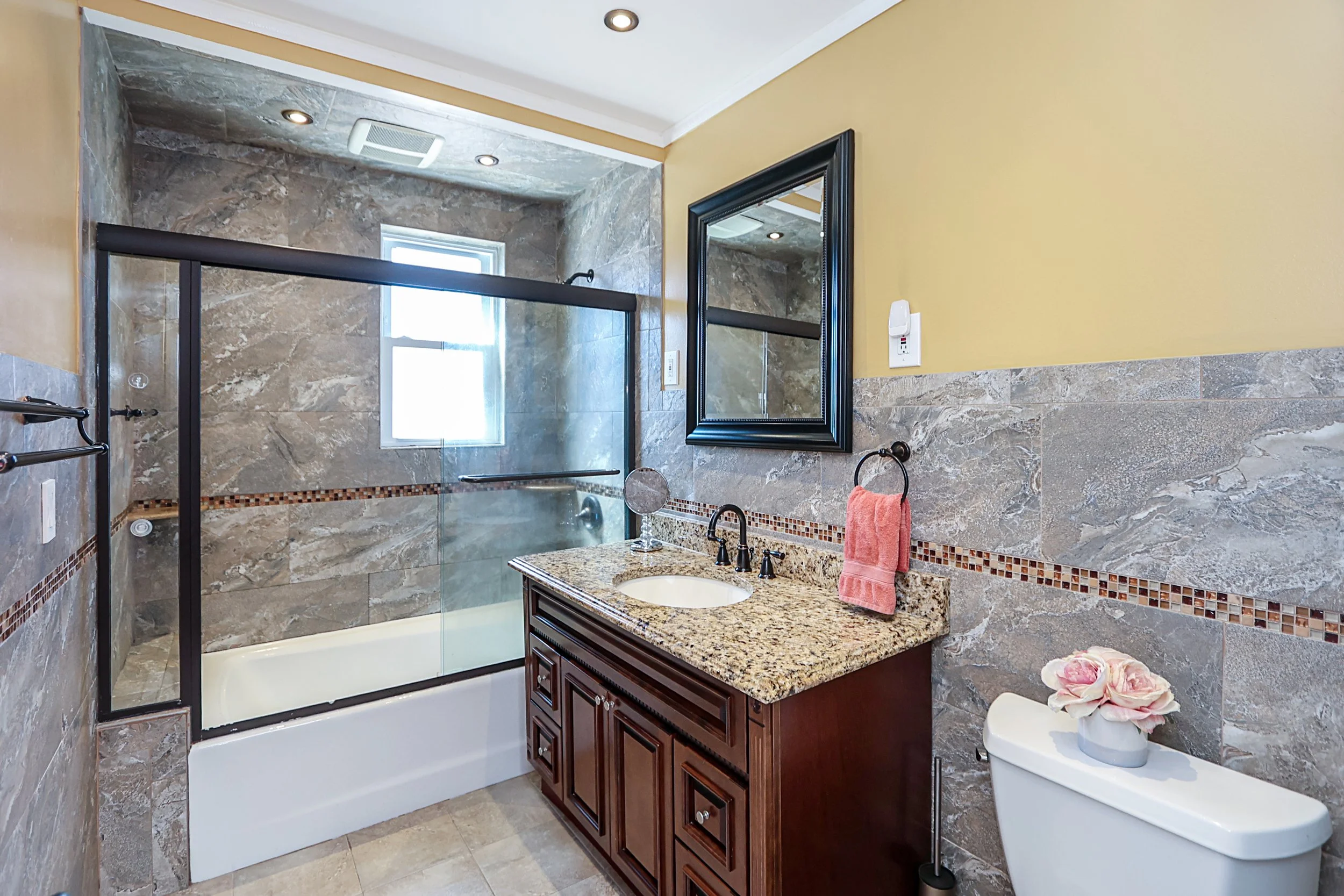 95-20 239th St, Floral Park 27.JPG
