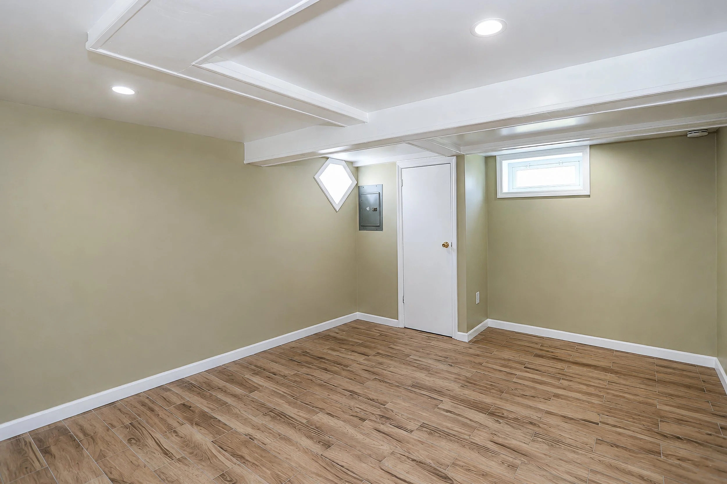 95-20 239th St, Floral Park 35.jpg