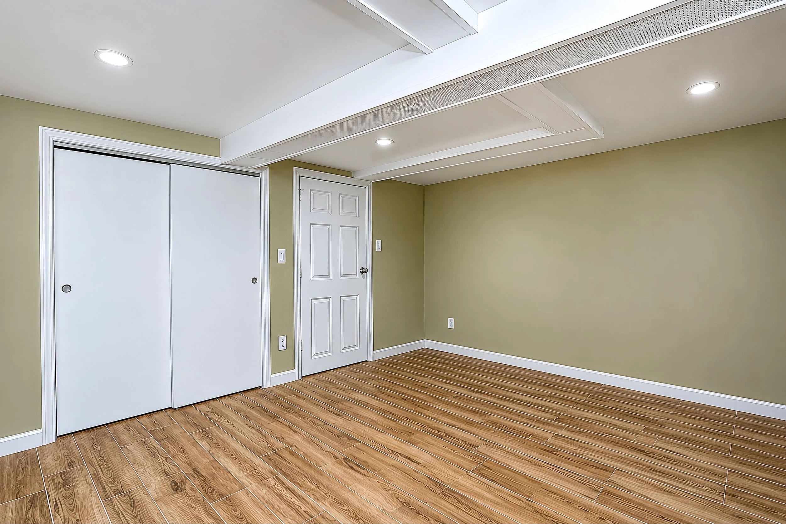 95-20 239th St, Floral Park 36.jpg