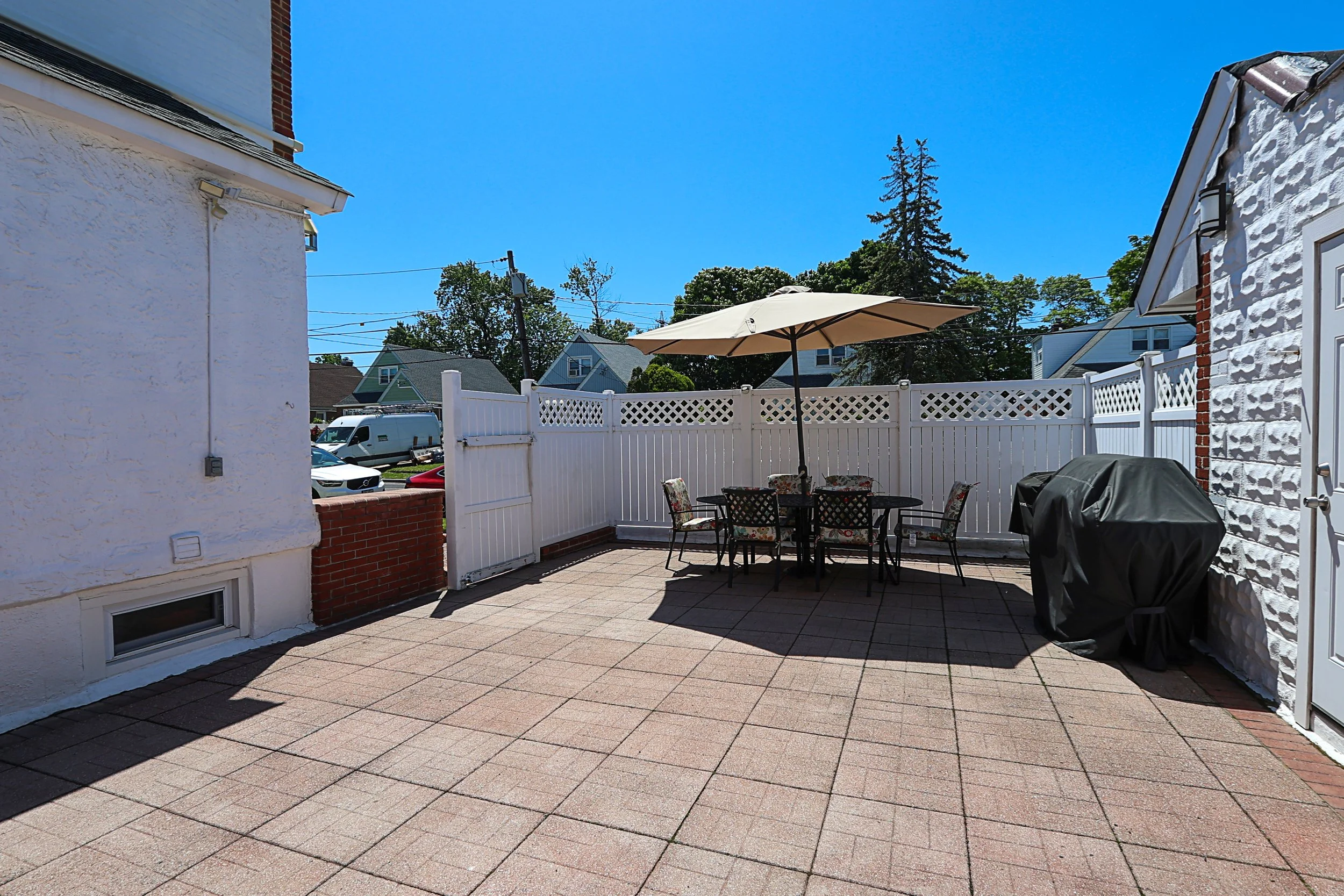 95-20 239th St, Floral Park 37.JPG