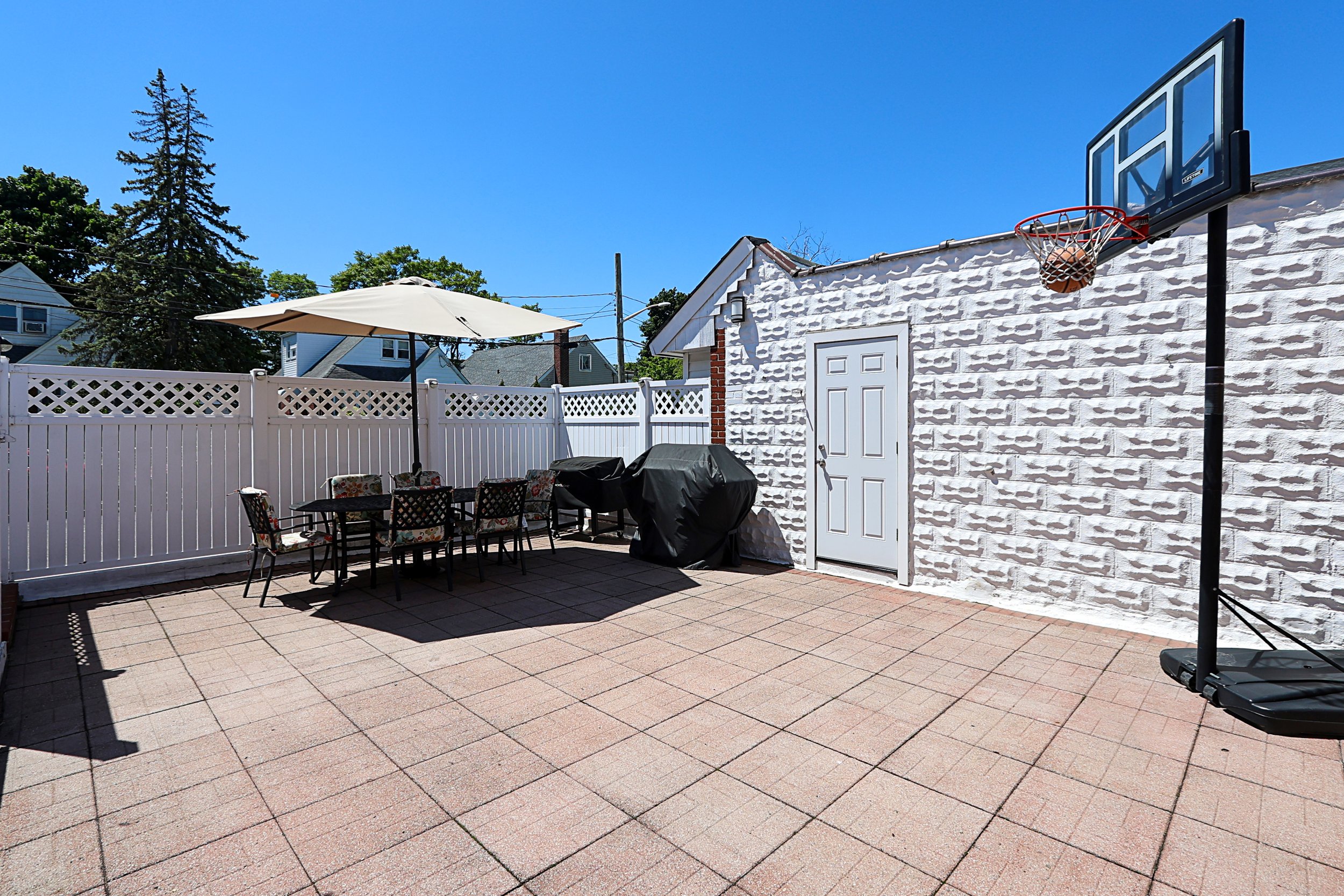 95-20 239th St, Floral Park 38.JPG