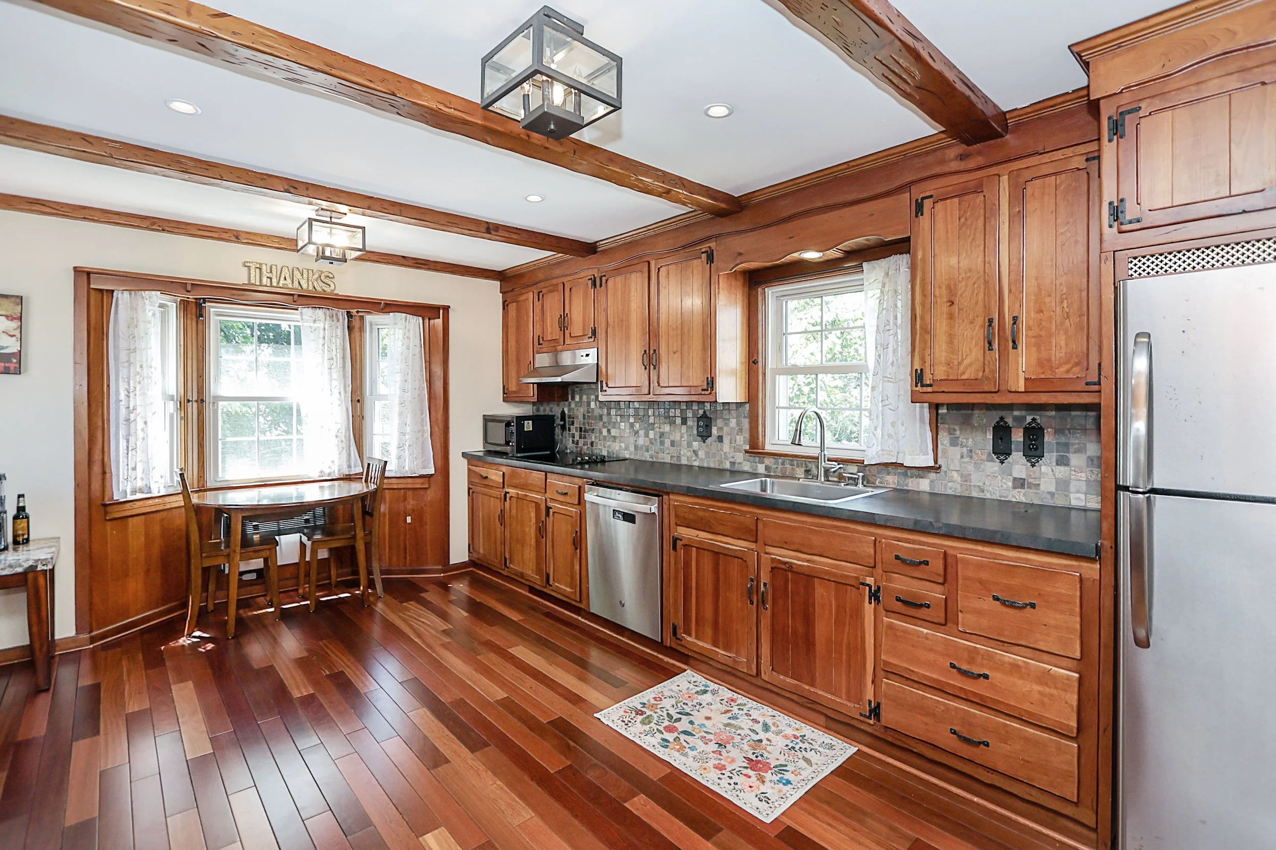 15 Hemlock St, Merrick 13.JPG