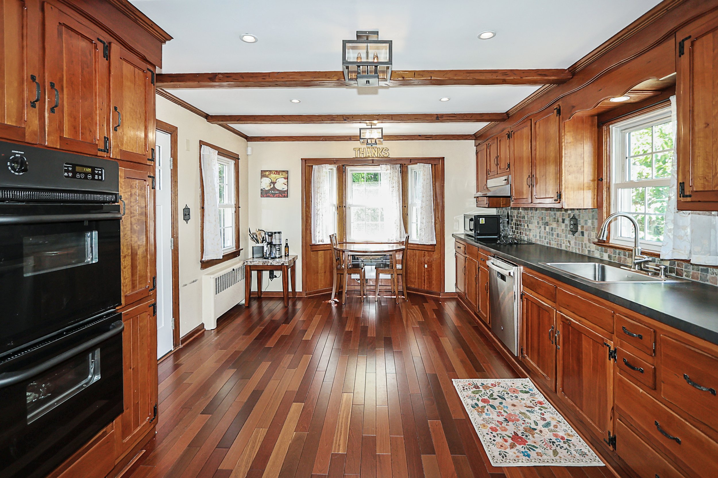 15 Hemlock St, Merrick 14.JPG
