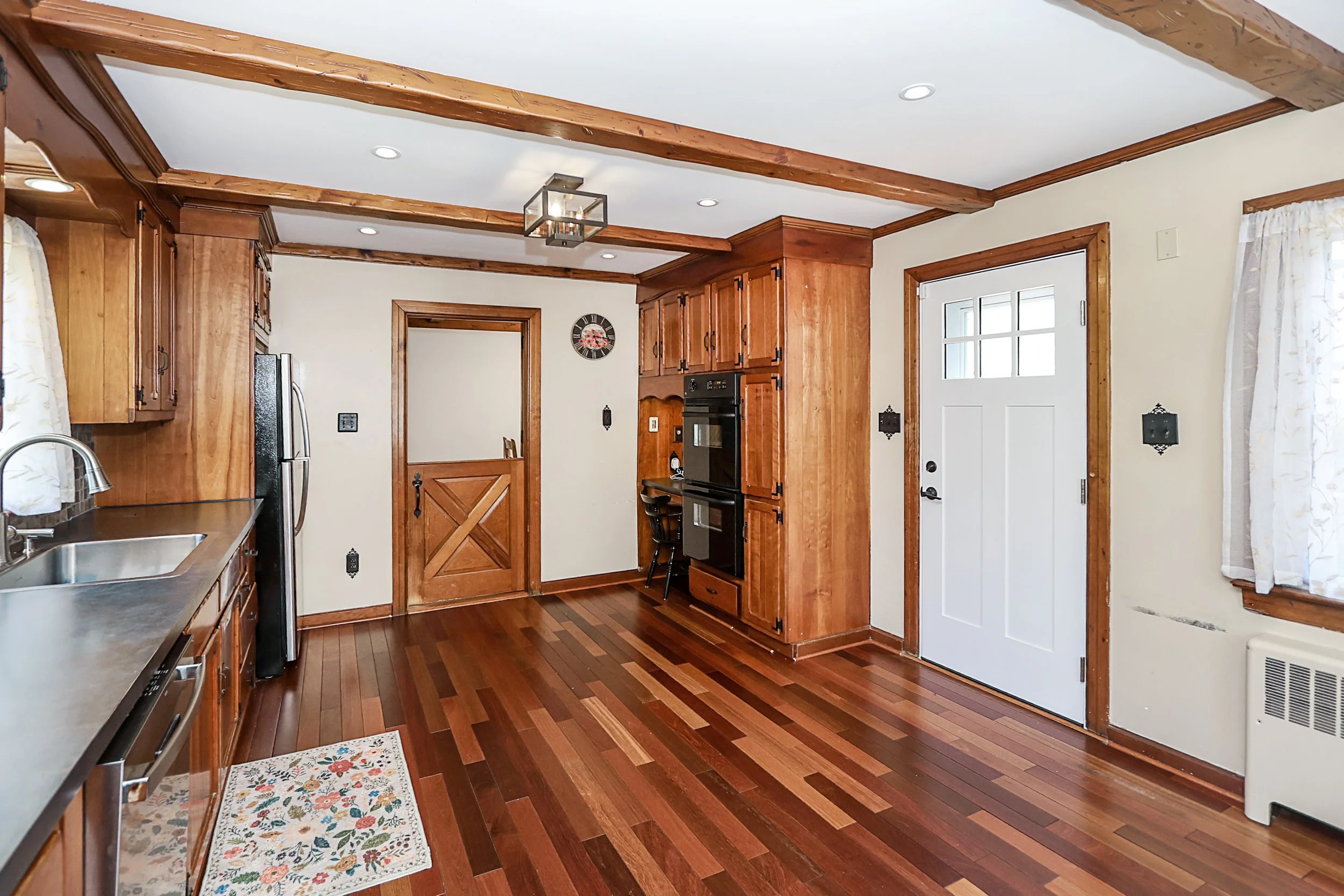 15 Hemlock St, Merrick 16.JPG