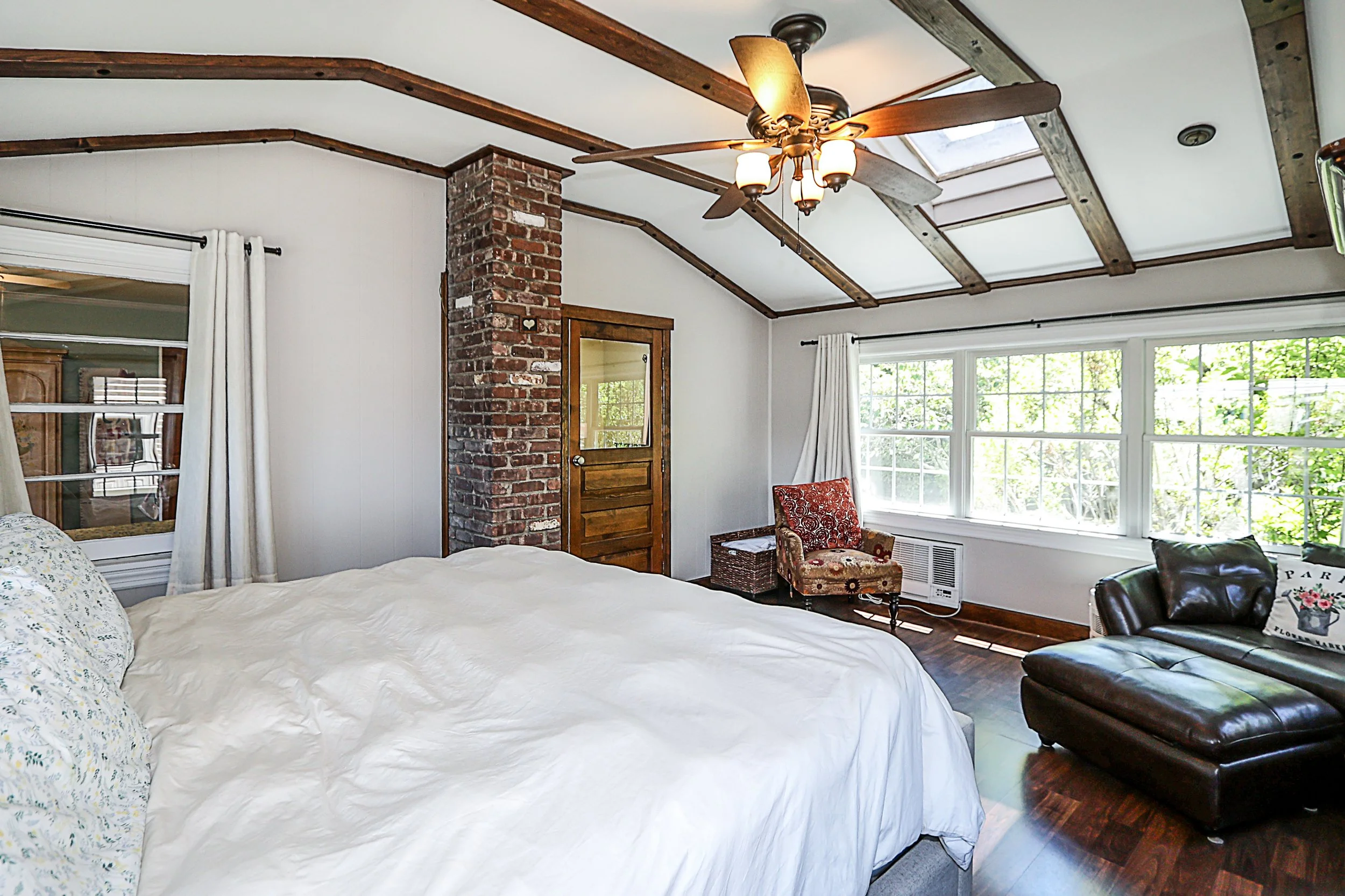 15 Hemlock St, Merrick 19.JPG