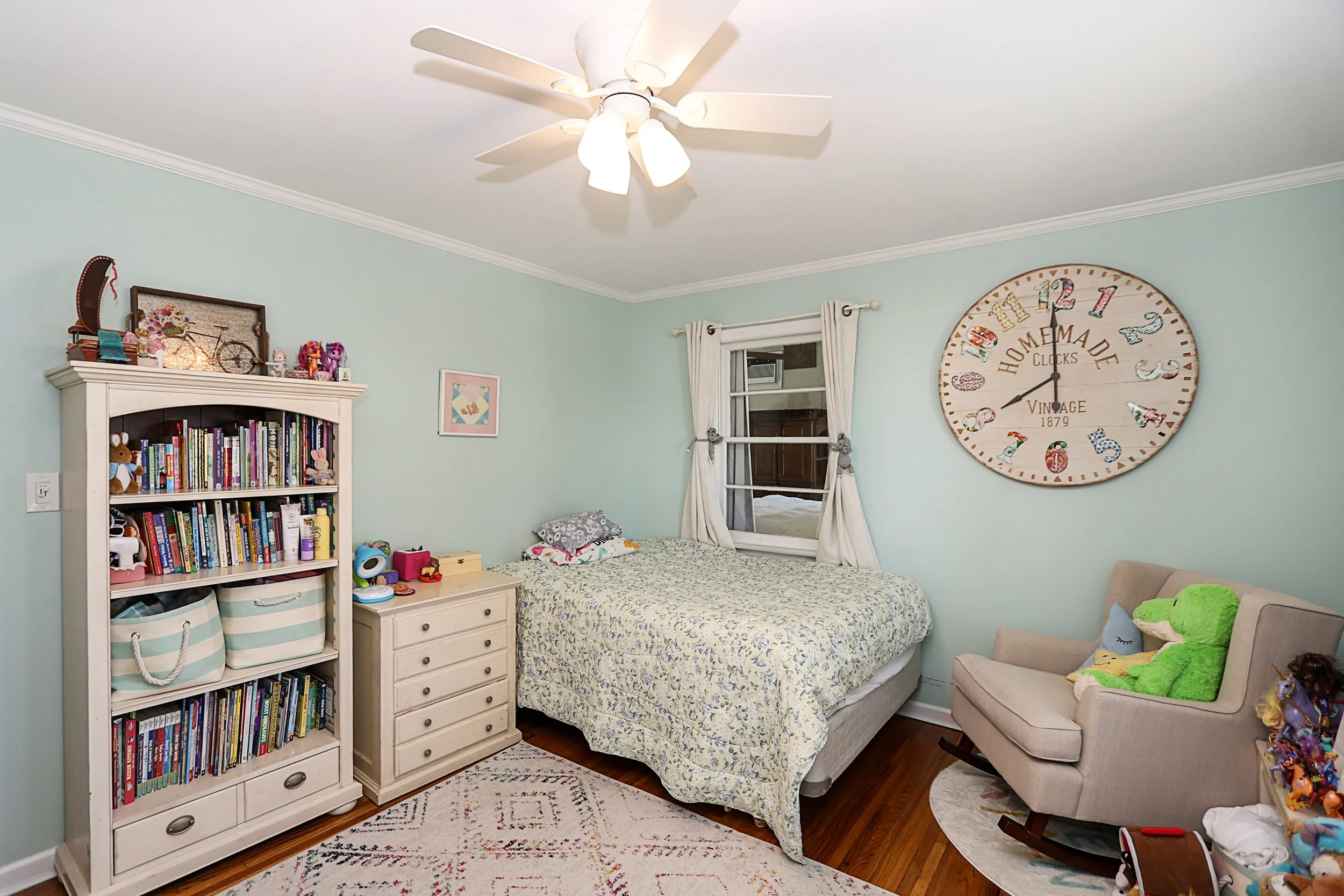 15 Hemlock St, Merrick 24.JPG