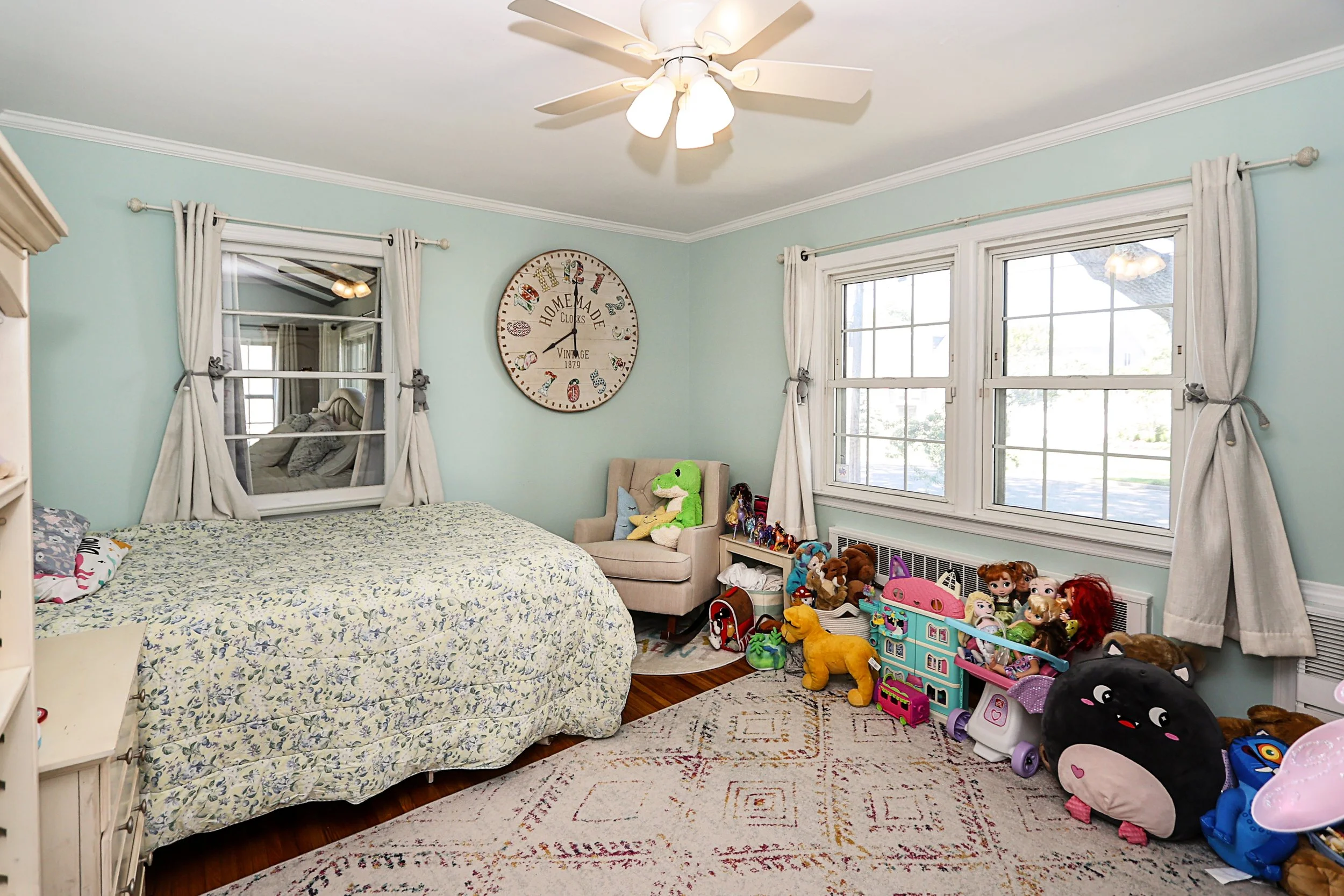 15 Hemlock St, Merrick 23.JPG