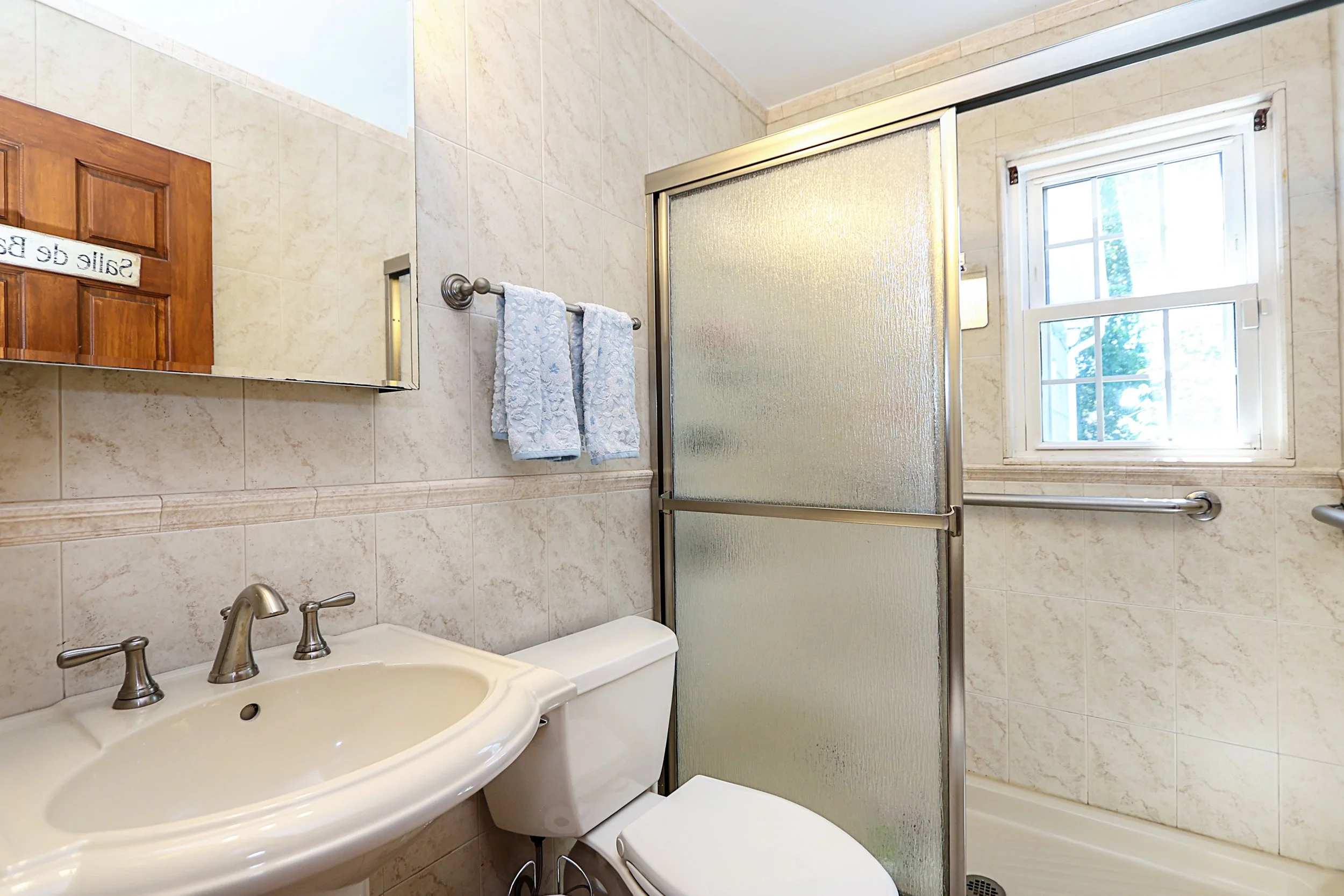 15 Hemlock St, Merrick 25.JPG