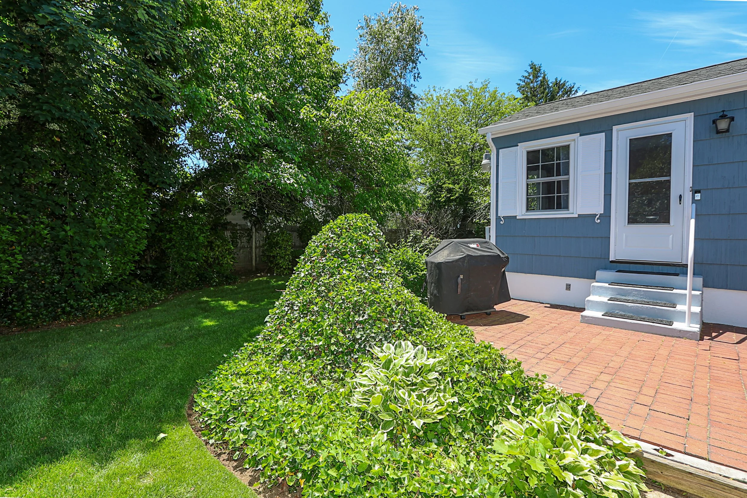 15 Hemlock St, Merrick 42.JPG
