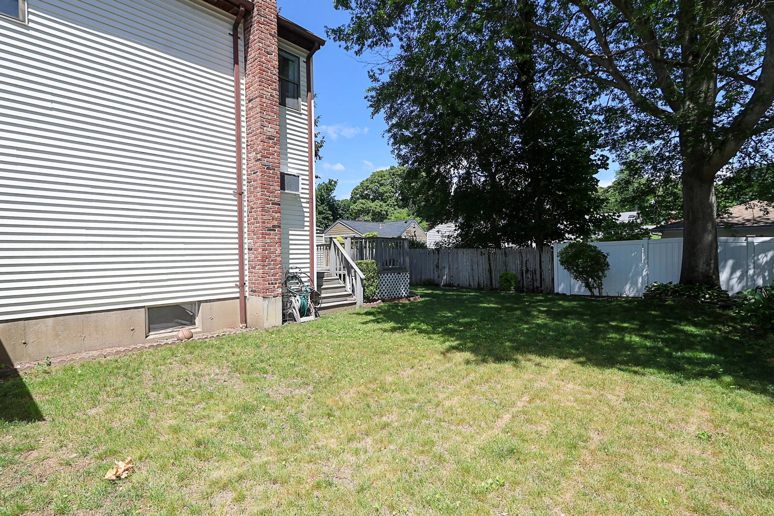 25a Reynolds St, Huntington Station 42.JPG