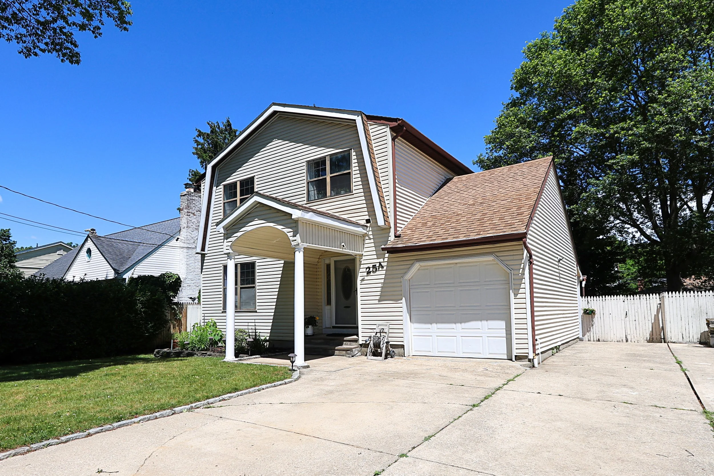 25a Reynolds St, Huntington Station 1.JPG