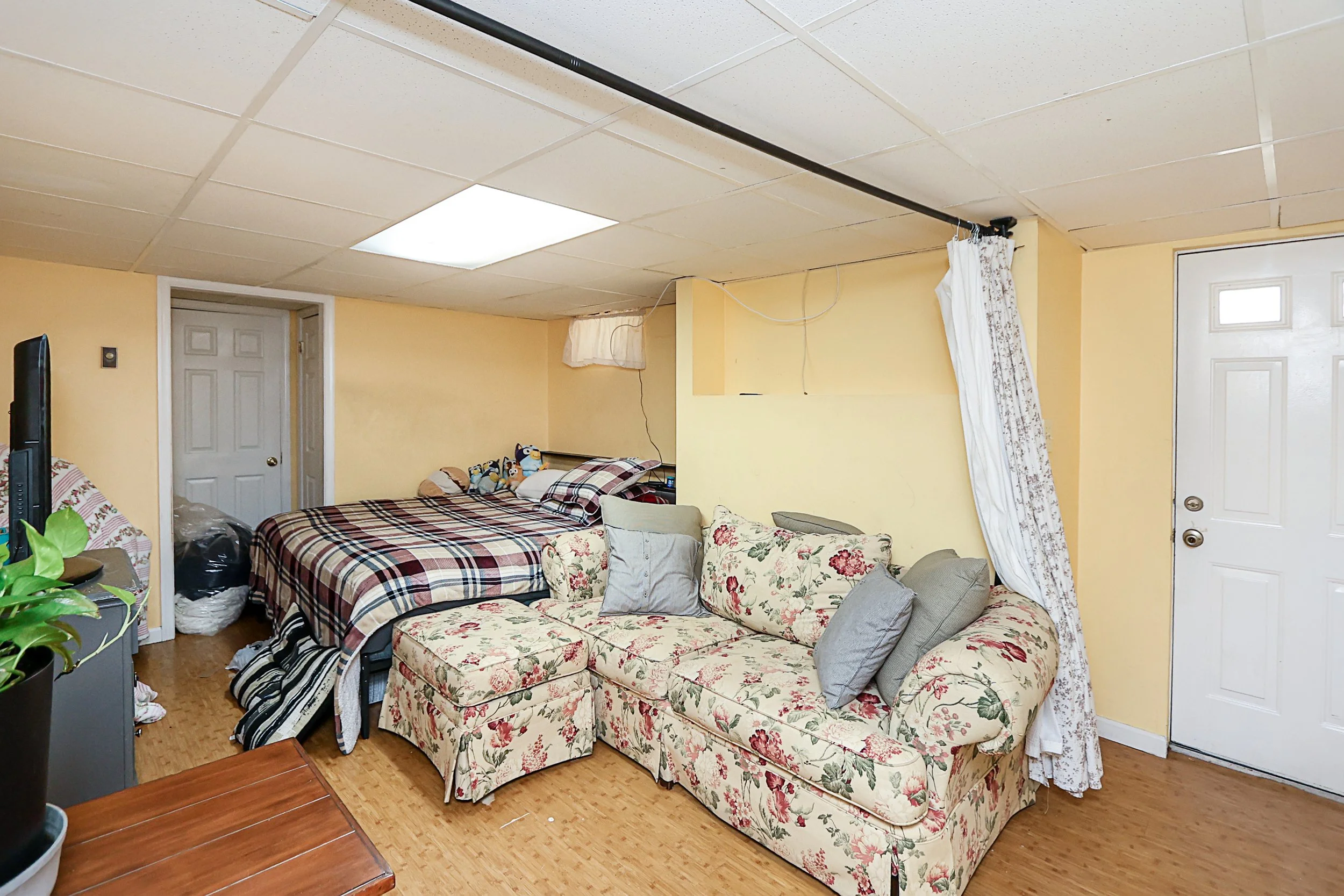 25a Reynolds St, Huntington Station 35.JPG